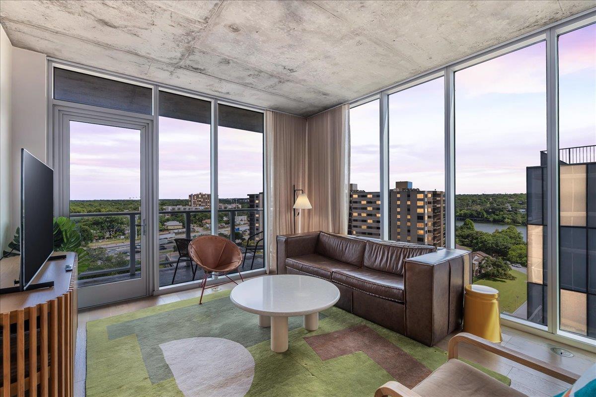 48 East Ave # 1308