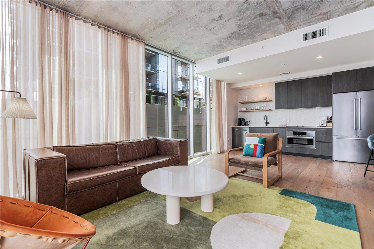 48 East Ave # 1308