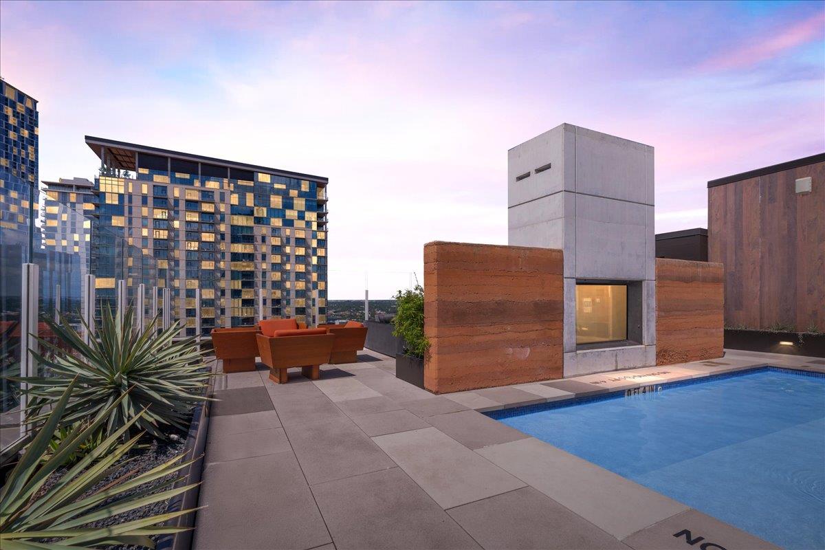 48 East Ave # 1308