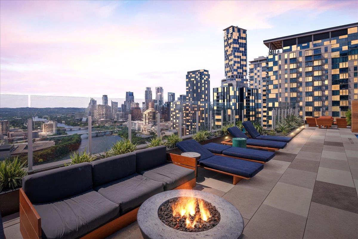 48 East Ave # 1308