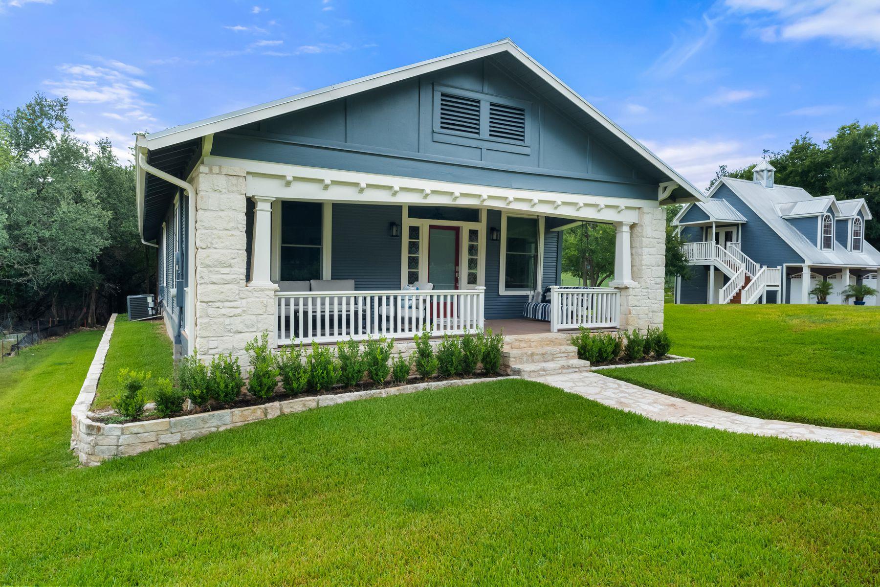 2703 De Soto DR