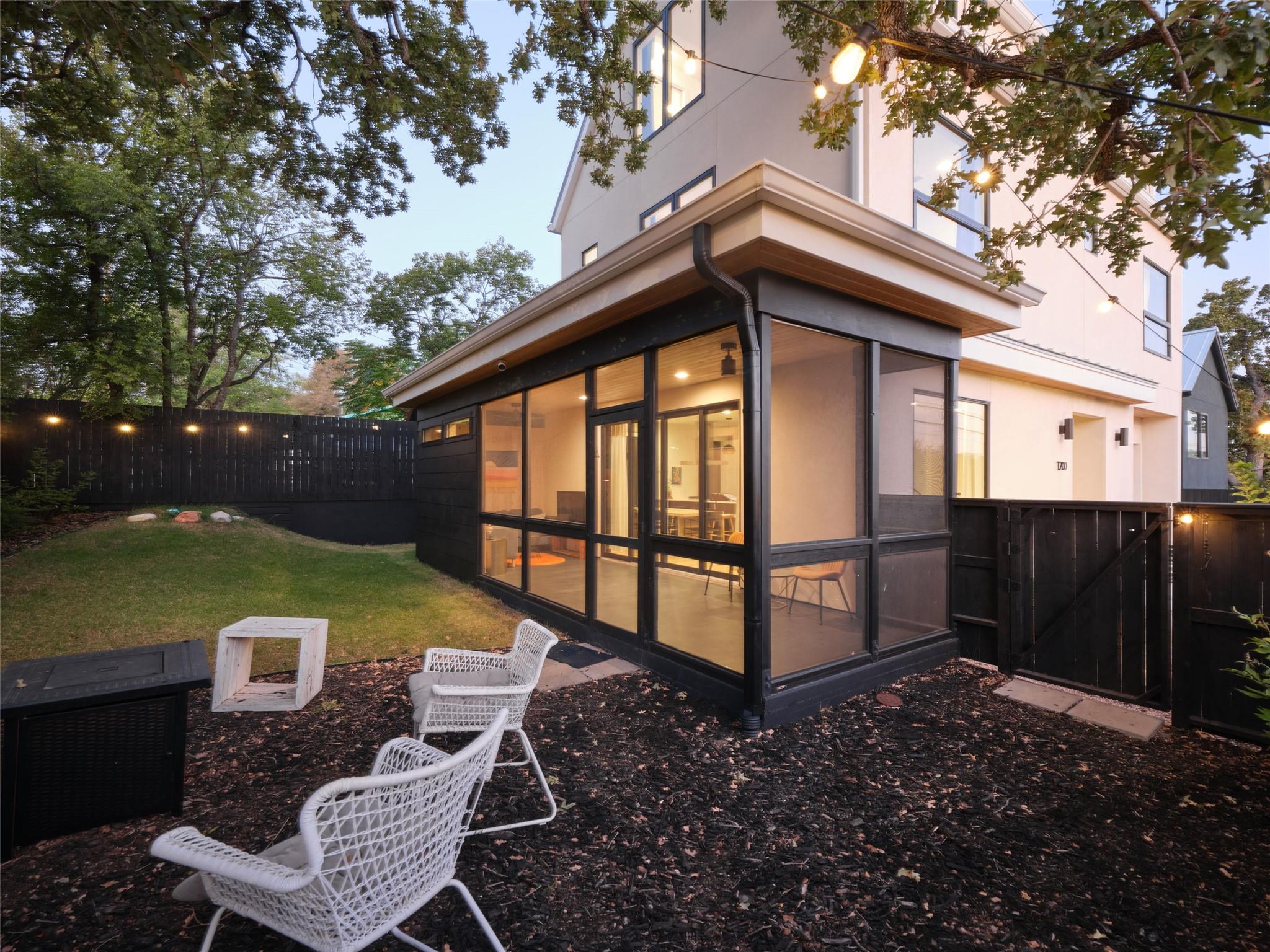 1200 Greenwood Ave