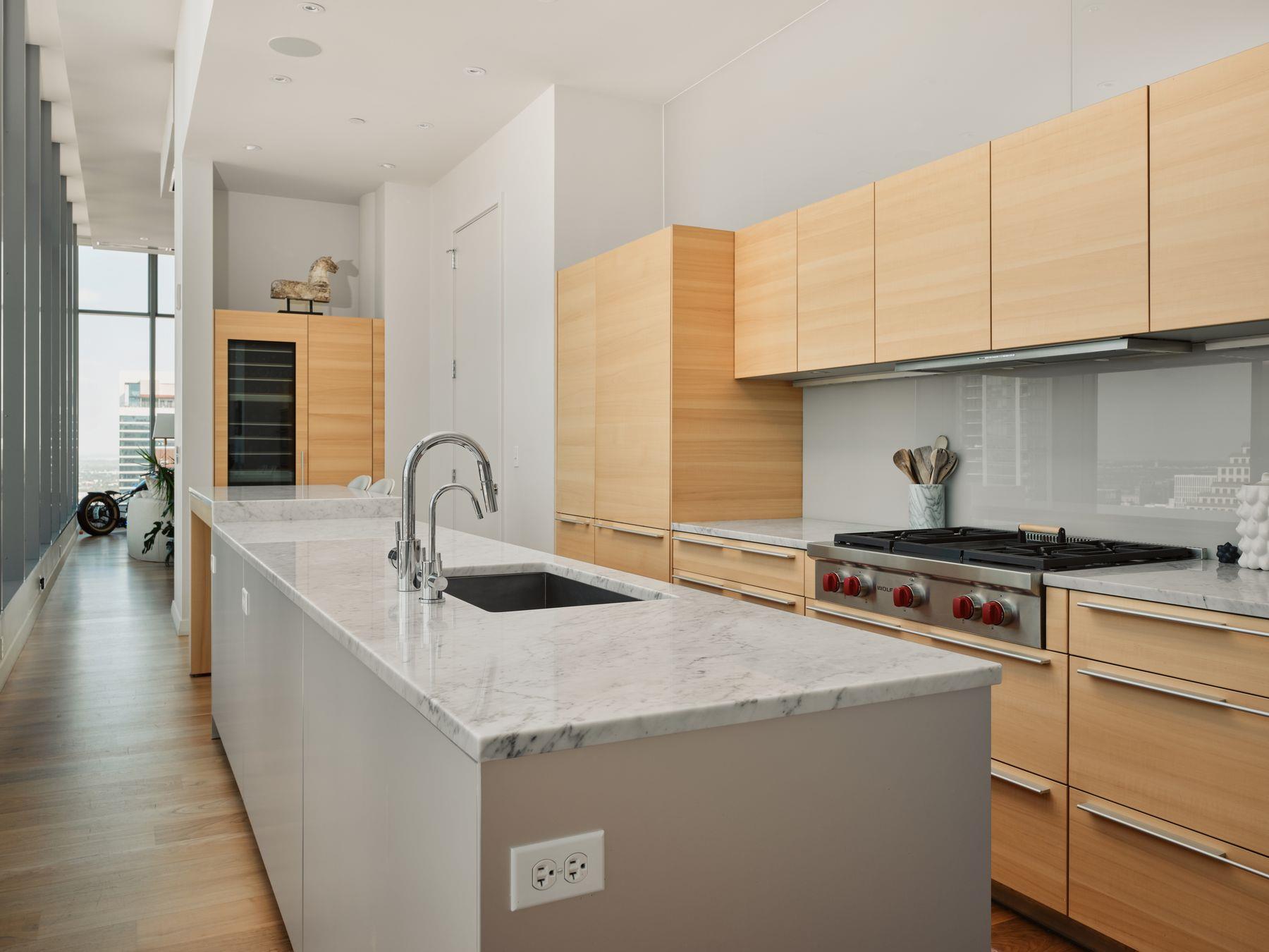 210 Lavaca ST # 3504
