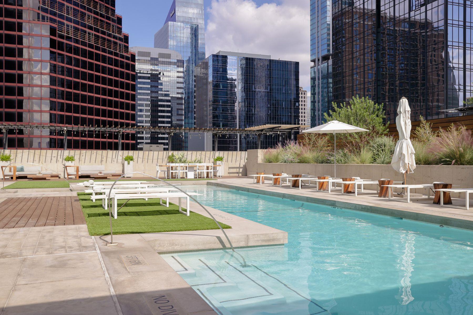210 Lavaca ST # 3504