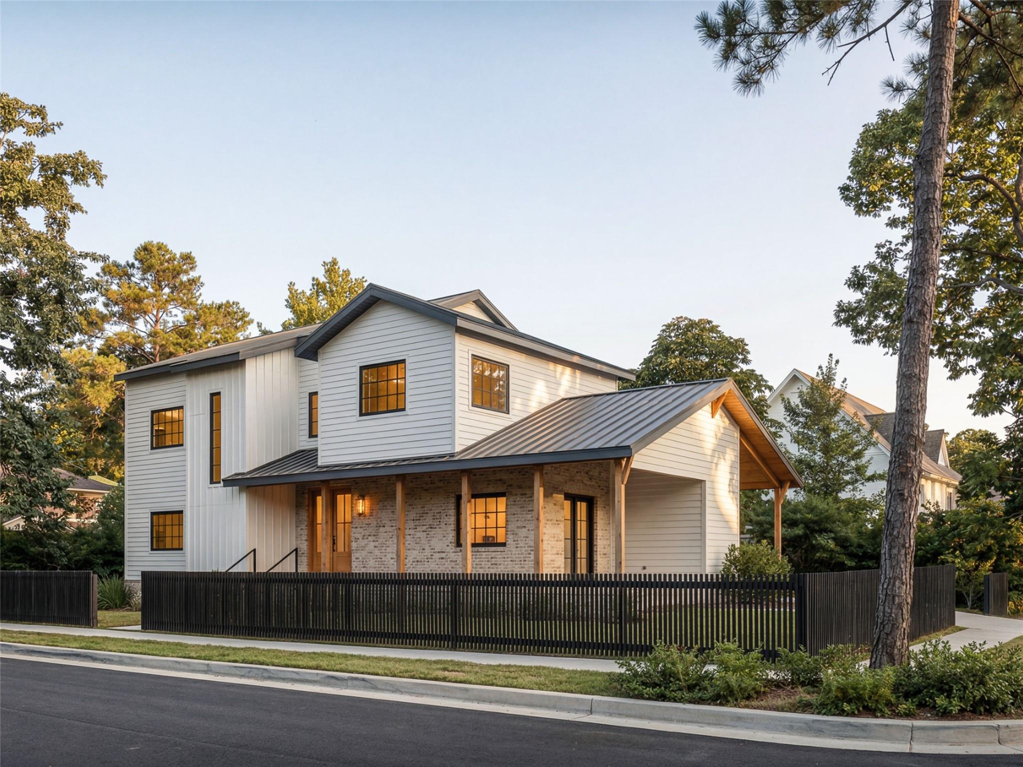 514 E Live Oak ST