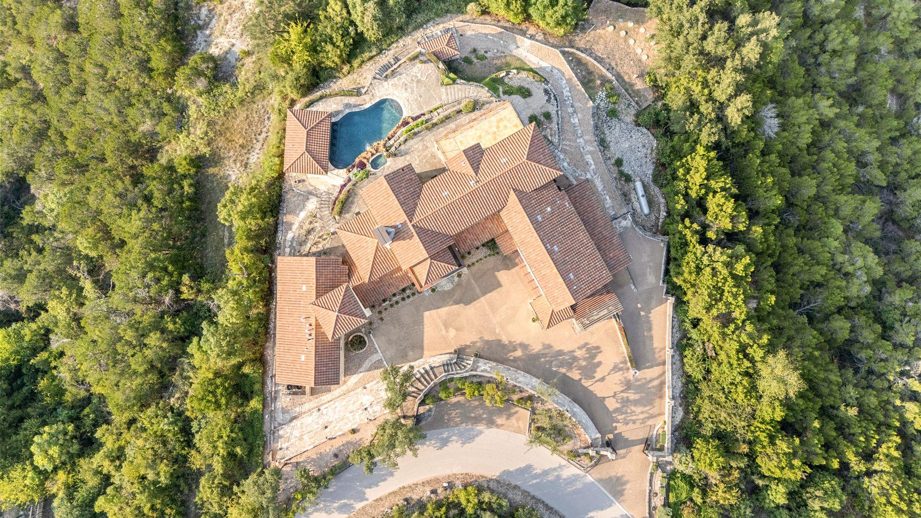 12600 Lyndon DR