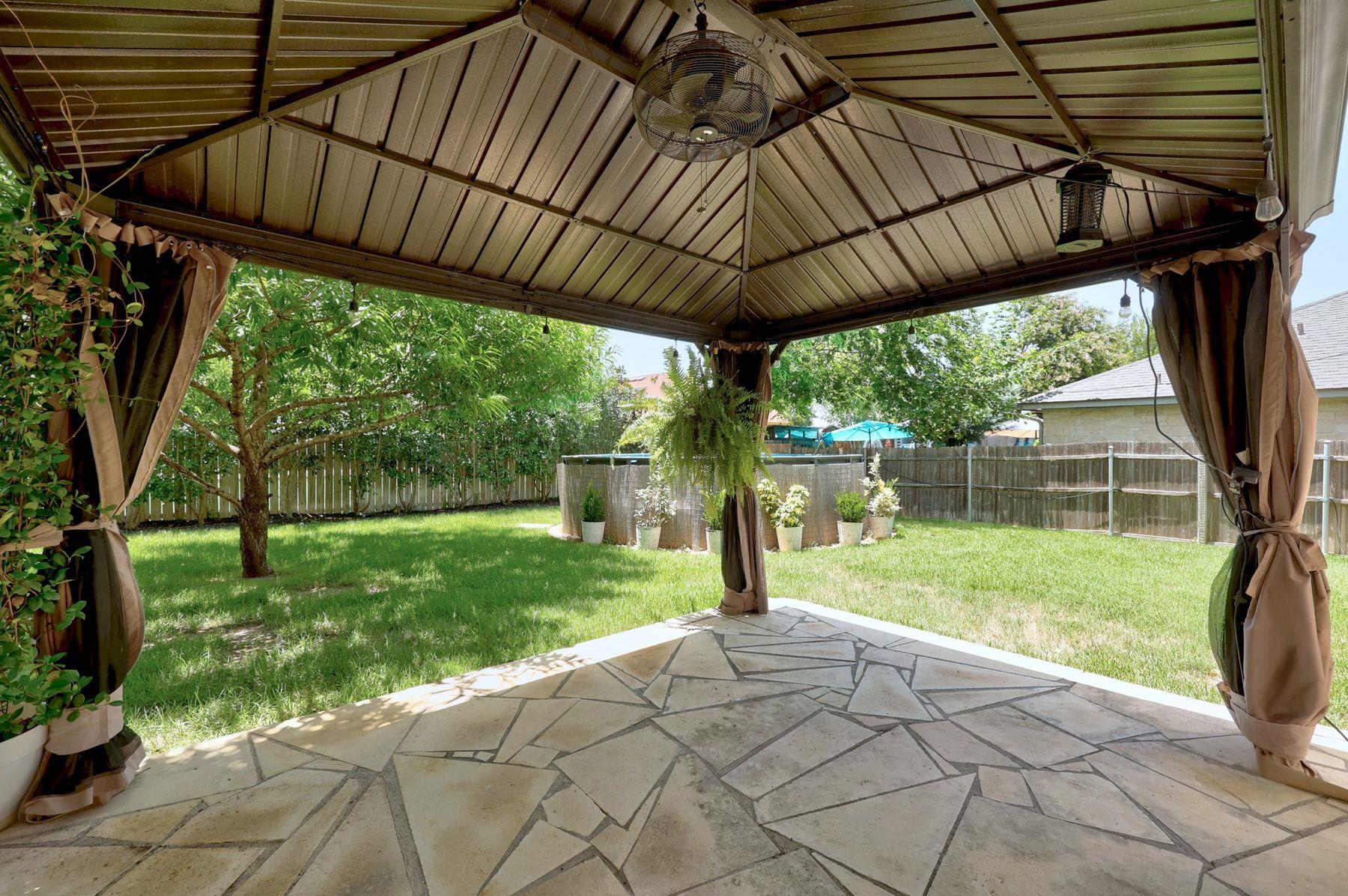 3309 Winding WAY