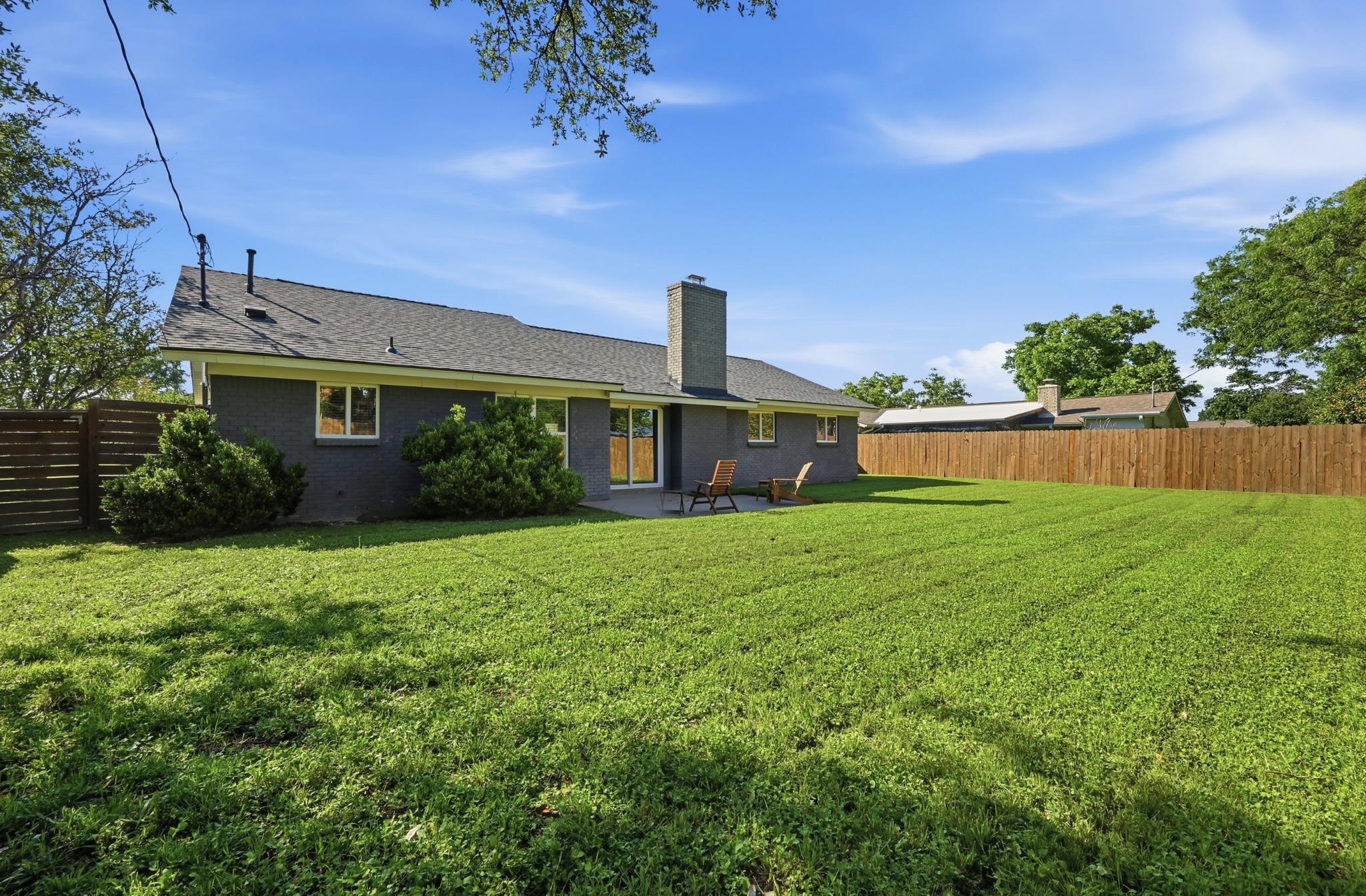 5402 Basswood LN