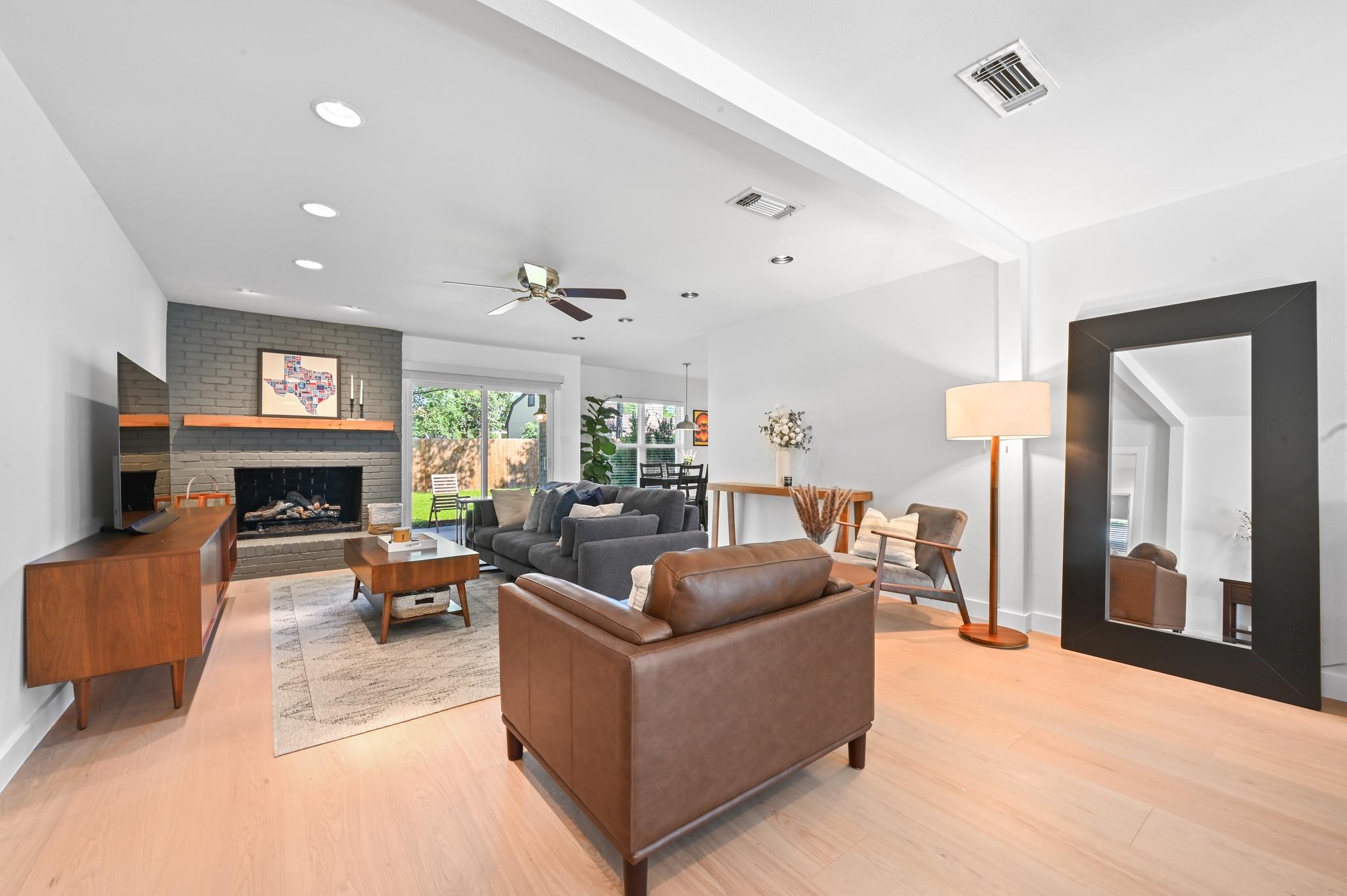 5402 Basswood LN