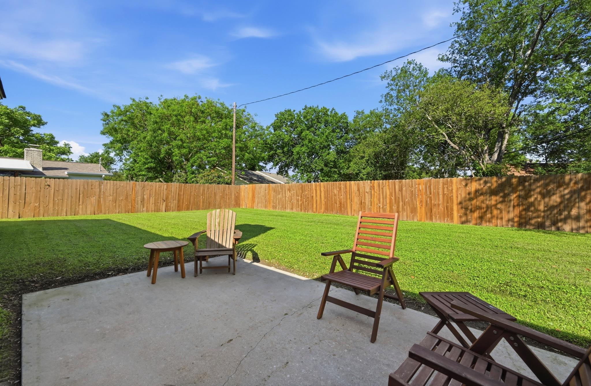 5402 Basswood LN