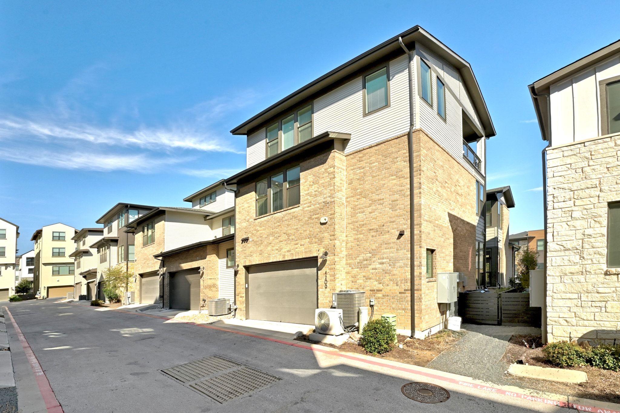 4209 Elevator DR