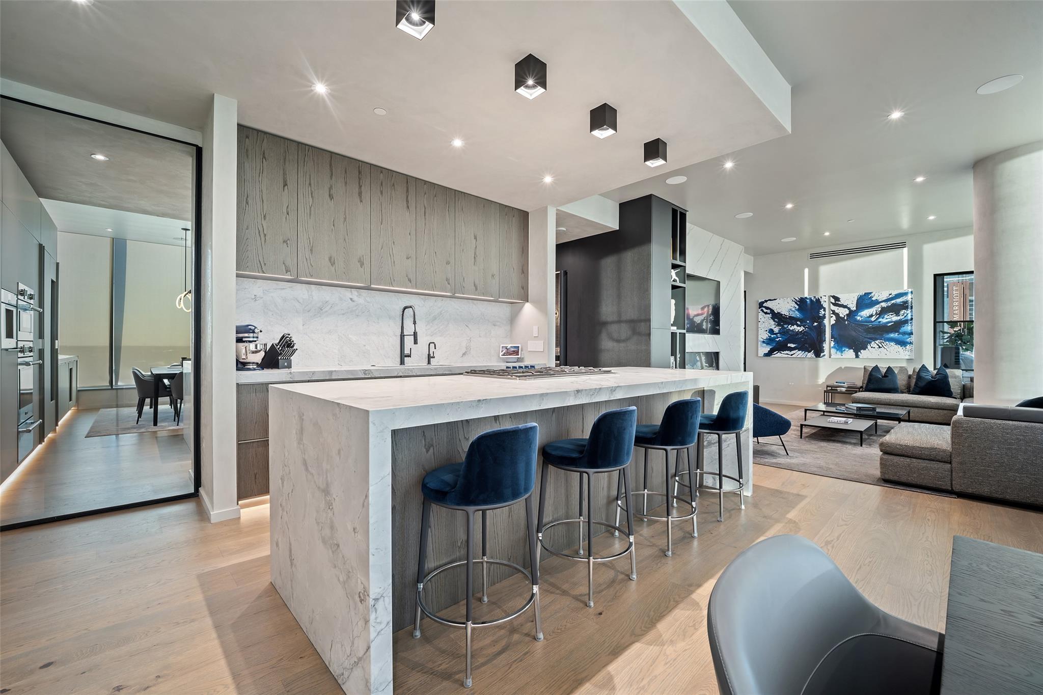 210 Lavaca ST # 2301