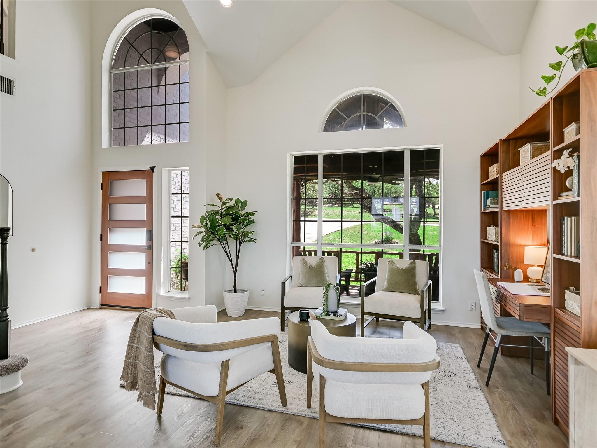 303 N Canyonwood DR