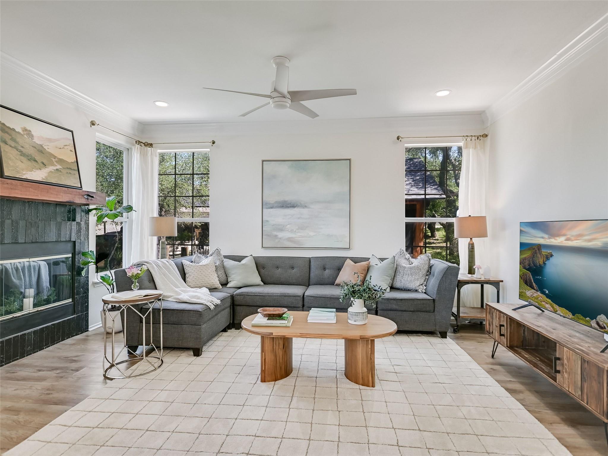 303 N Canyonwood DR