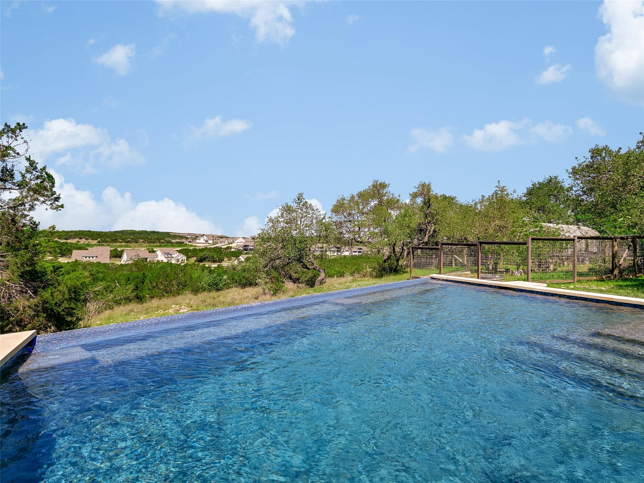 303 N Canyonwood DR