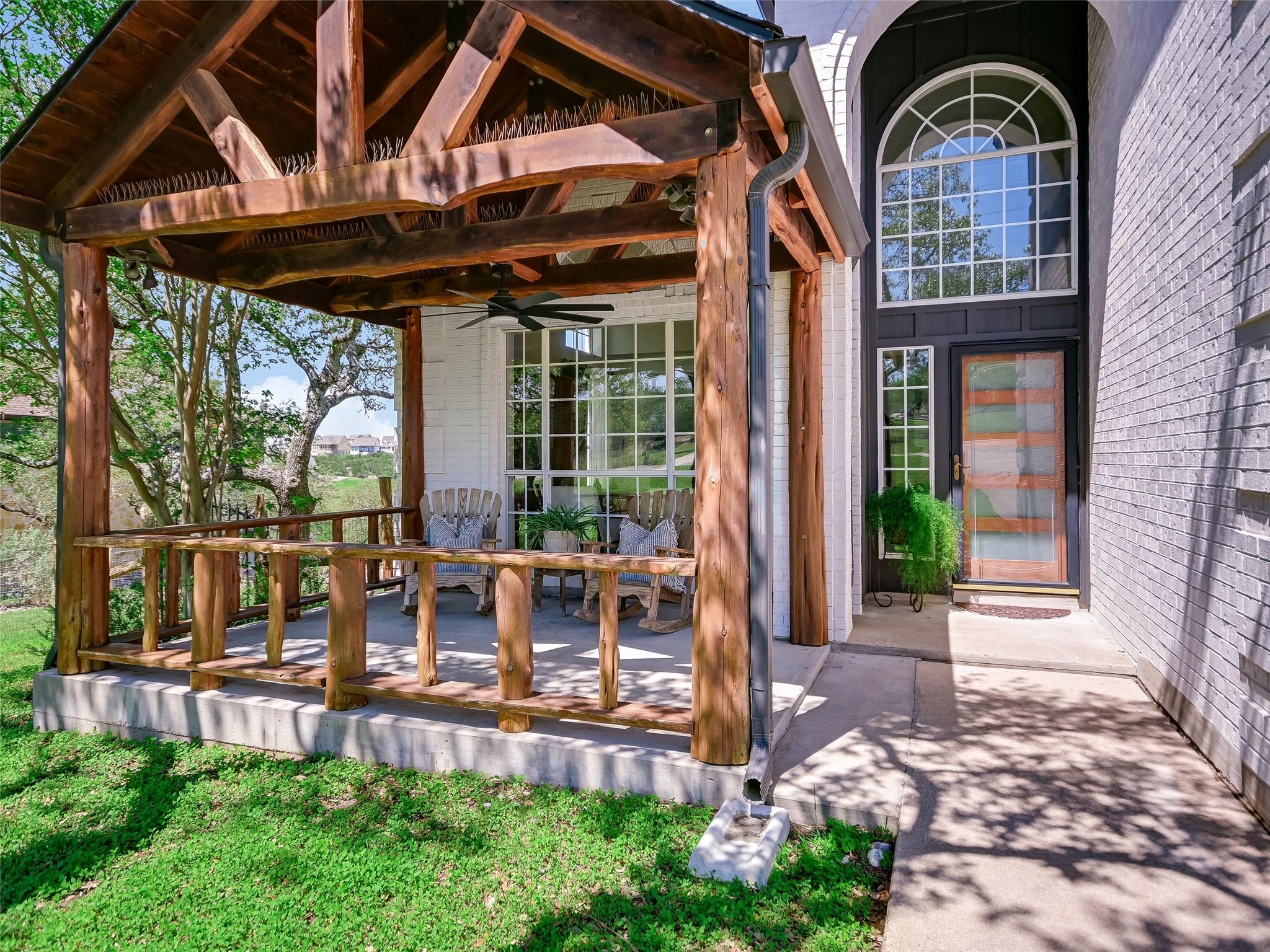 303 N Canyonwood DR
