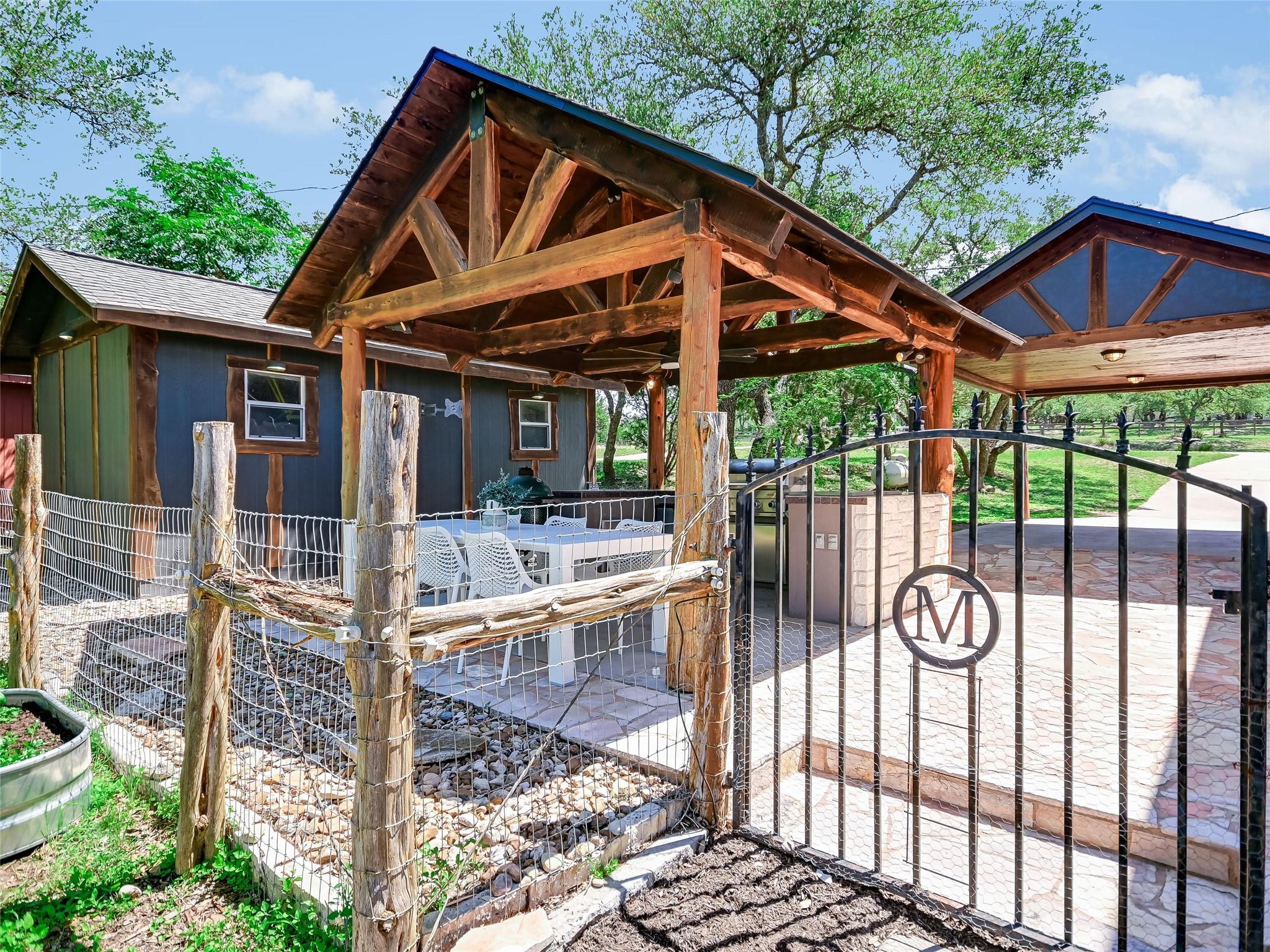 303 N Canyonwood DR
