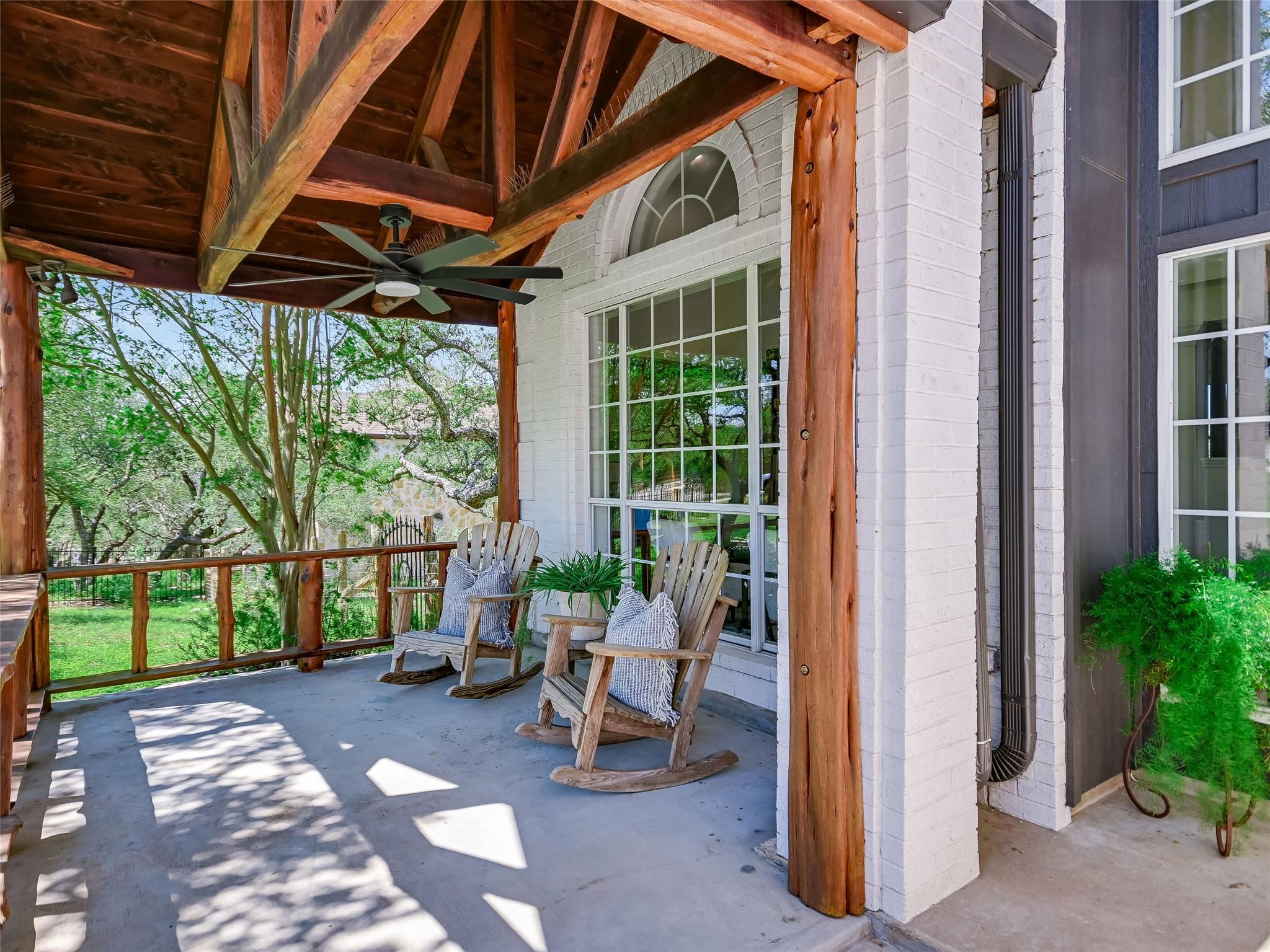 303 N Canyonwood DR