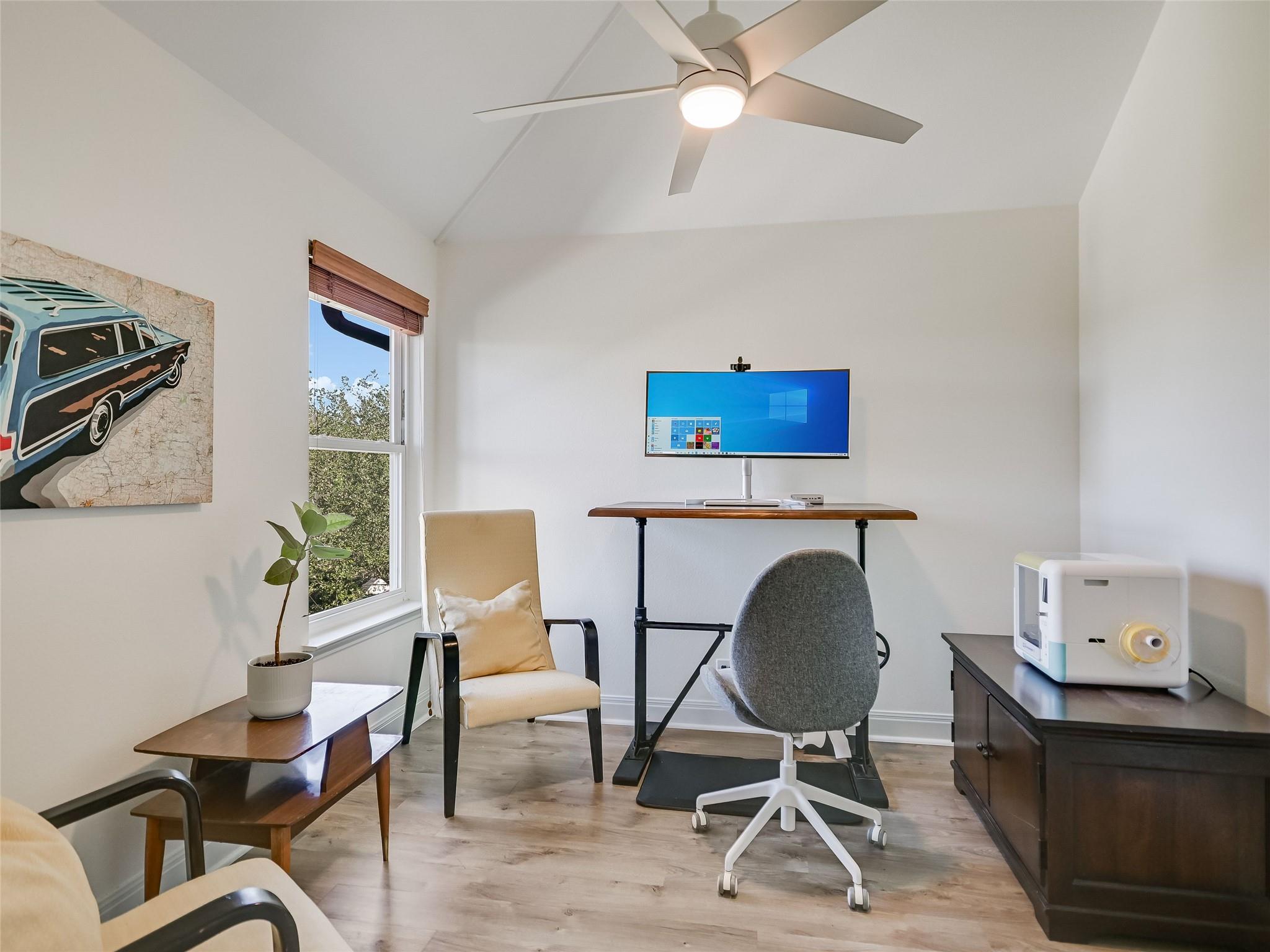 303 N Canyonwood DR