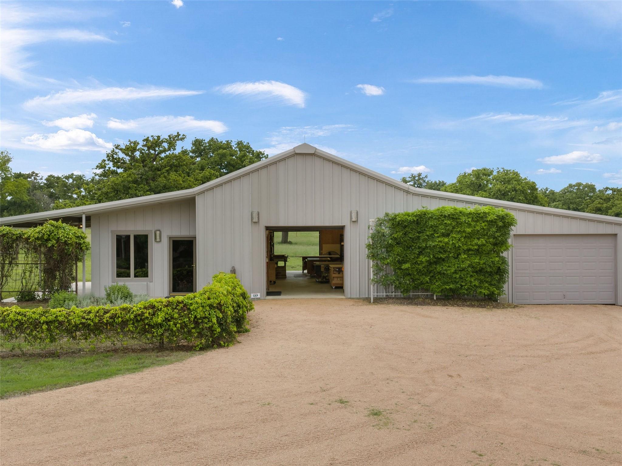 1163 Big Bend LN