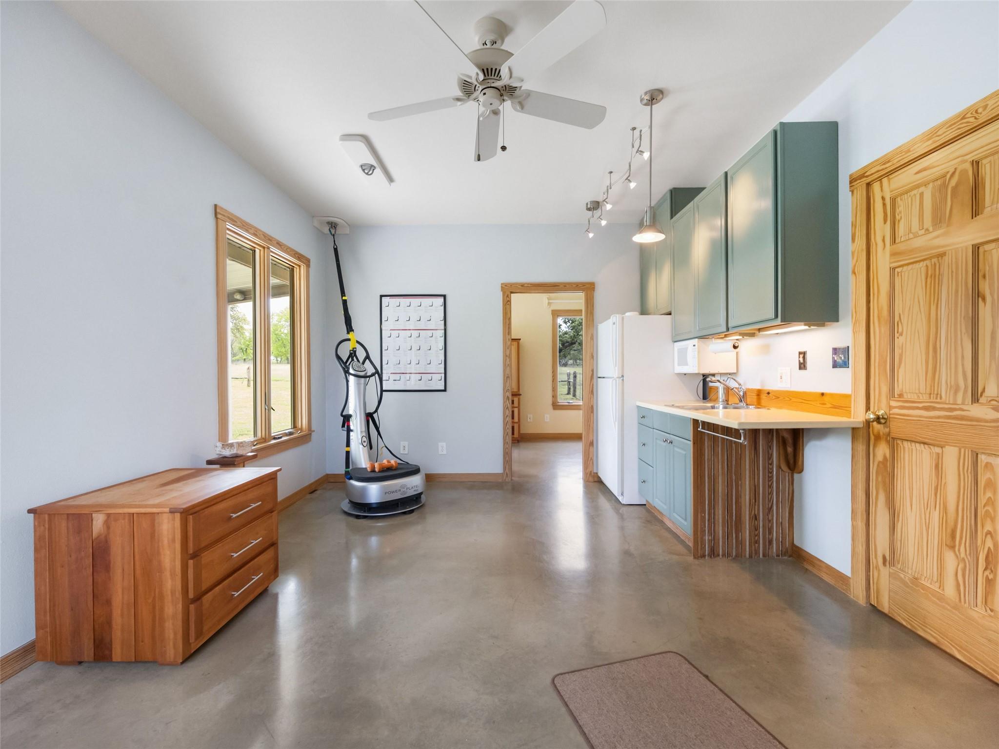 1163 Big Bend LN