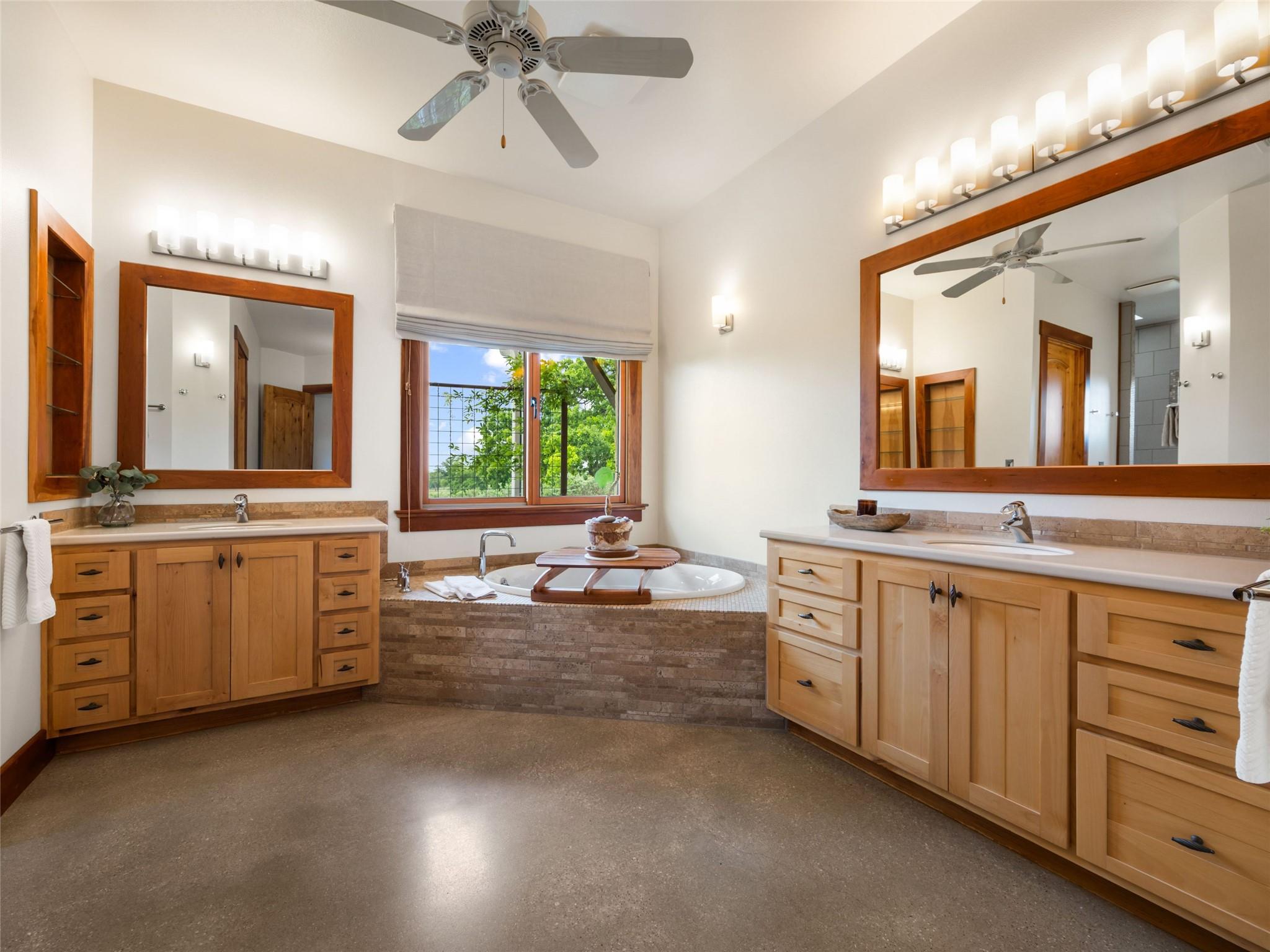 1163 Big Bend LN