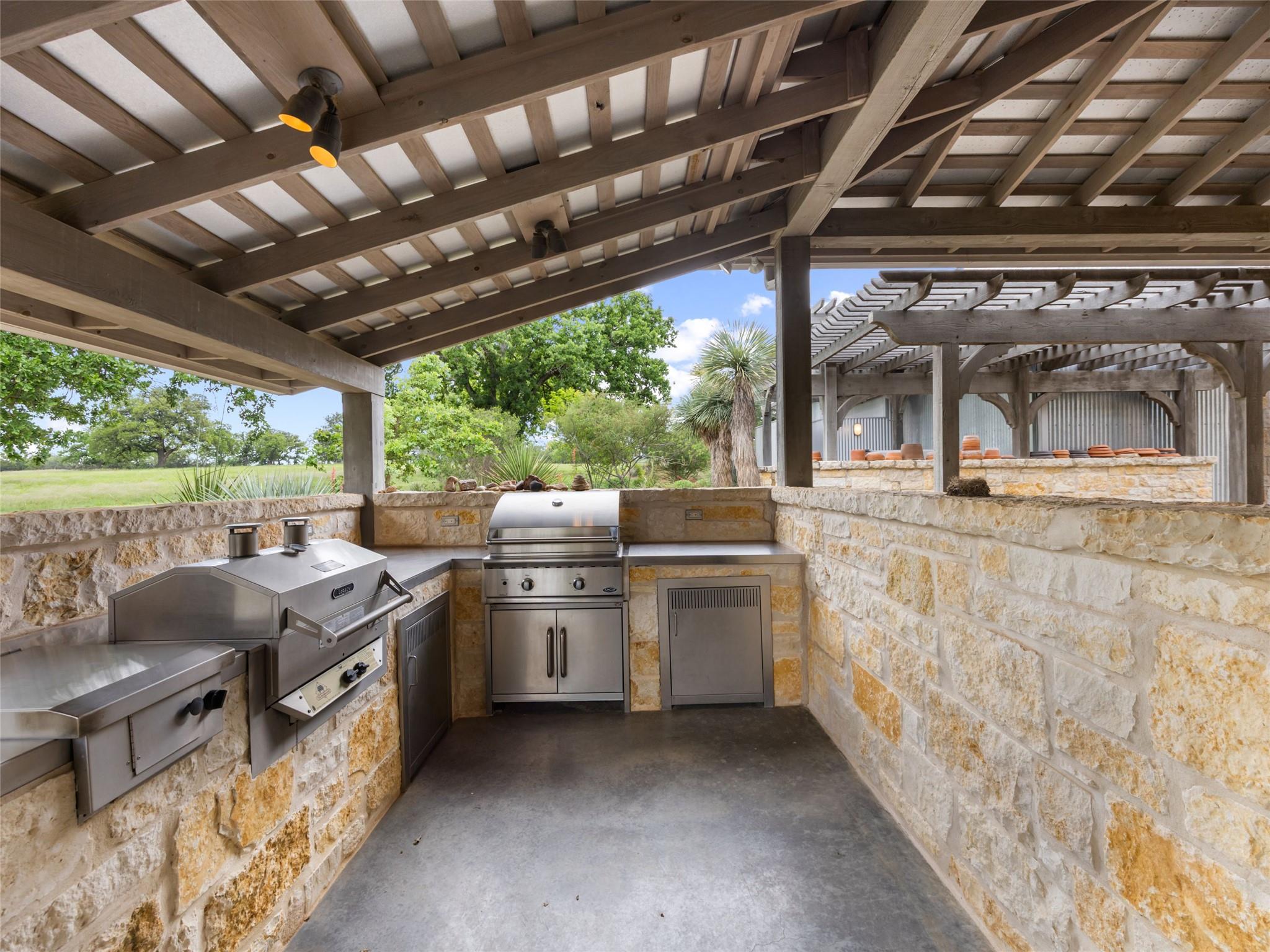 1163 Big Bend LN