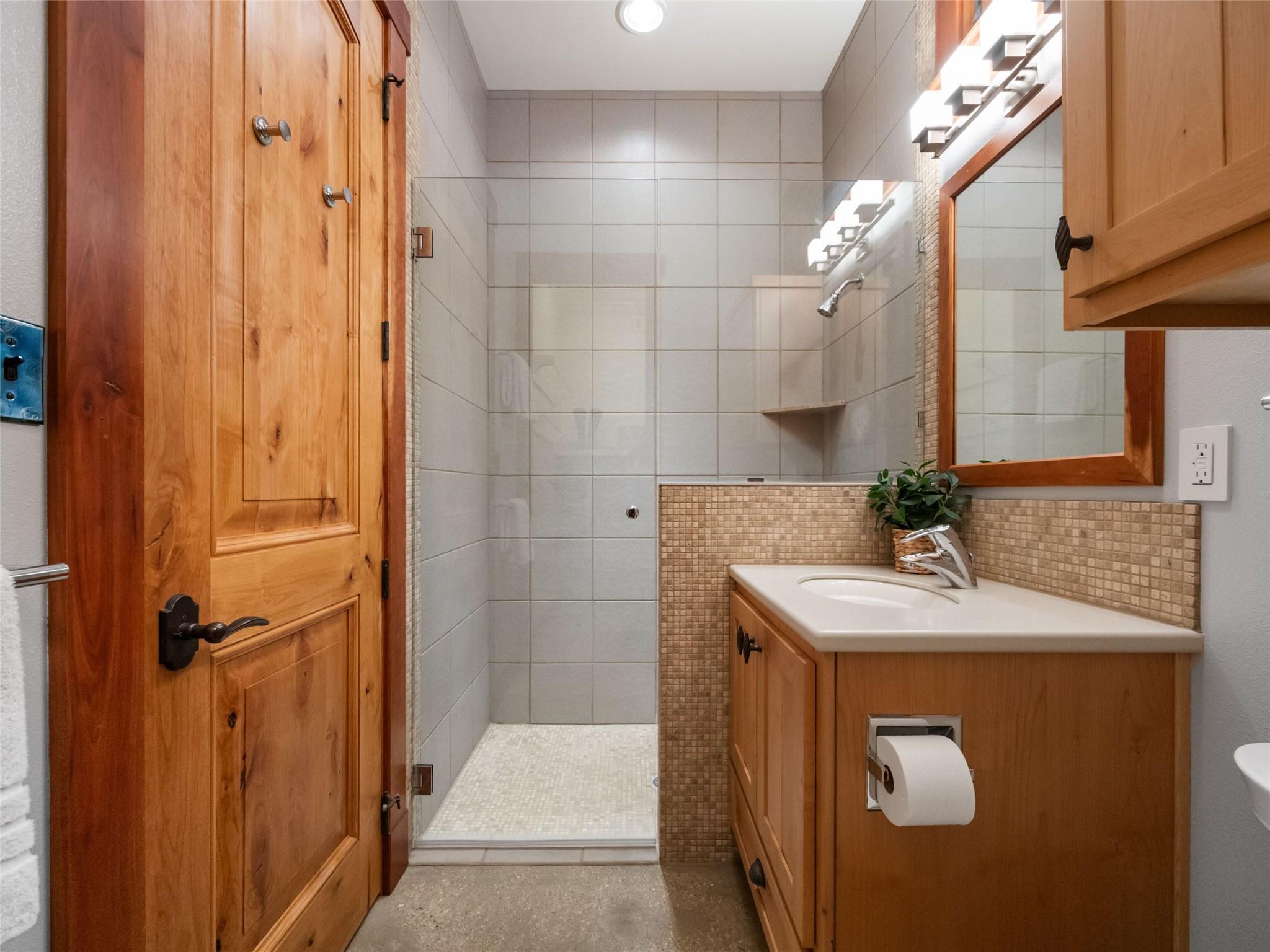 1163 Big Bend LN