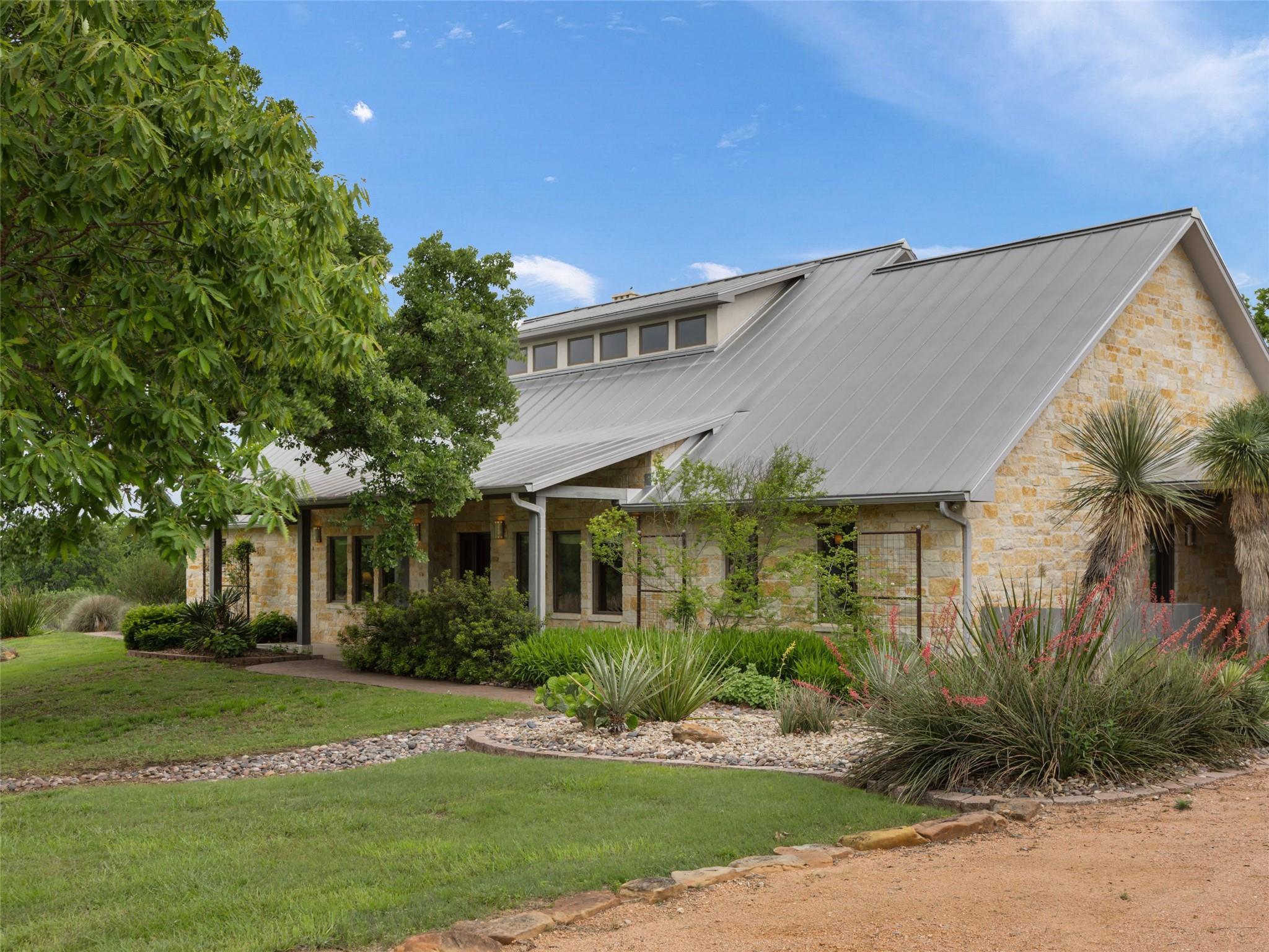 1163 Big Bend LN