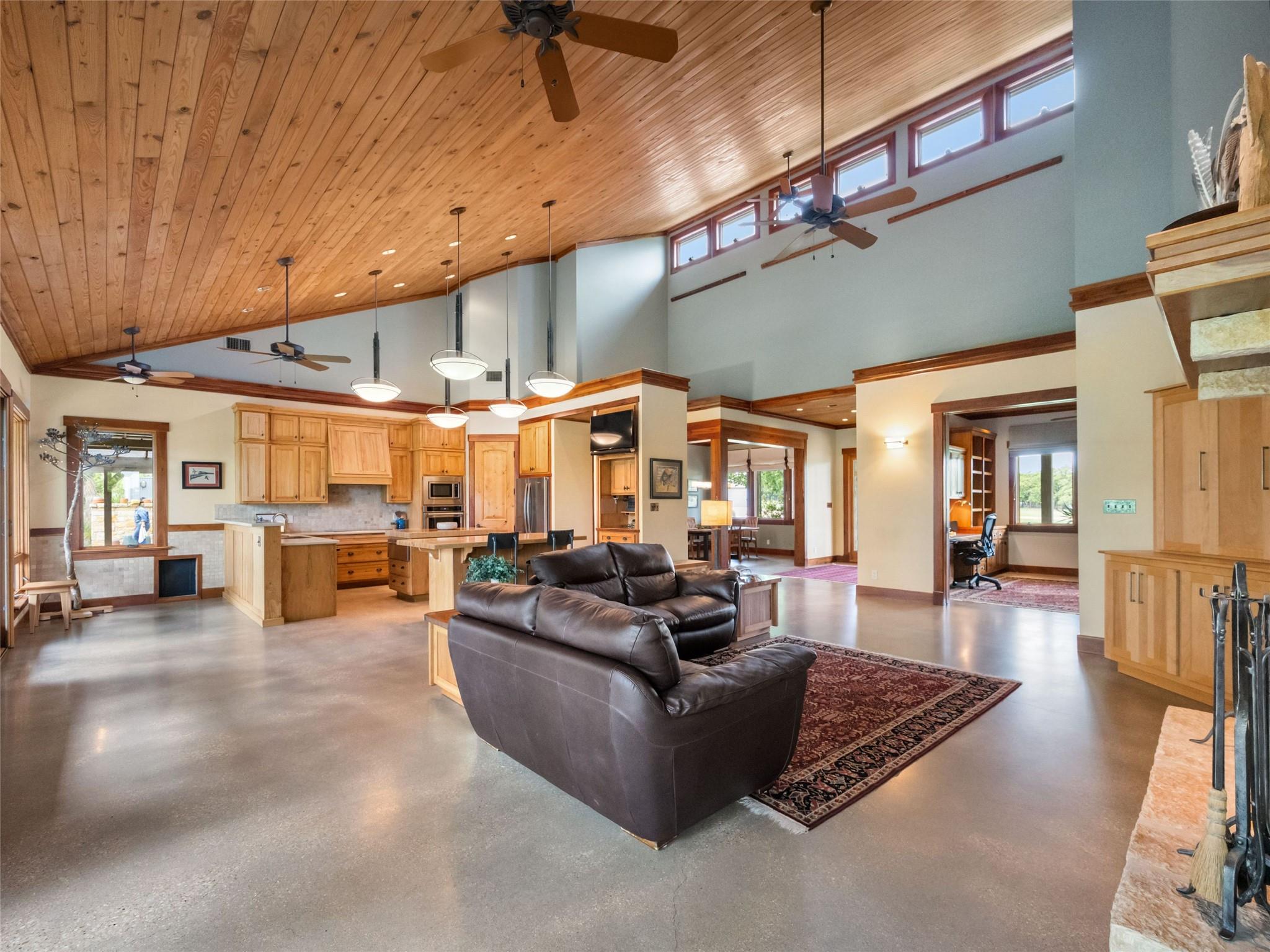 1163 Big Bend LN