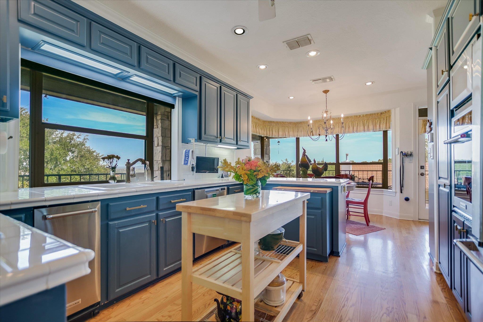1311 Clayton Nolen DR