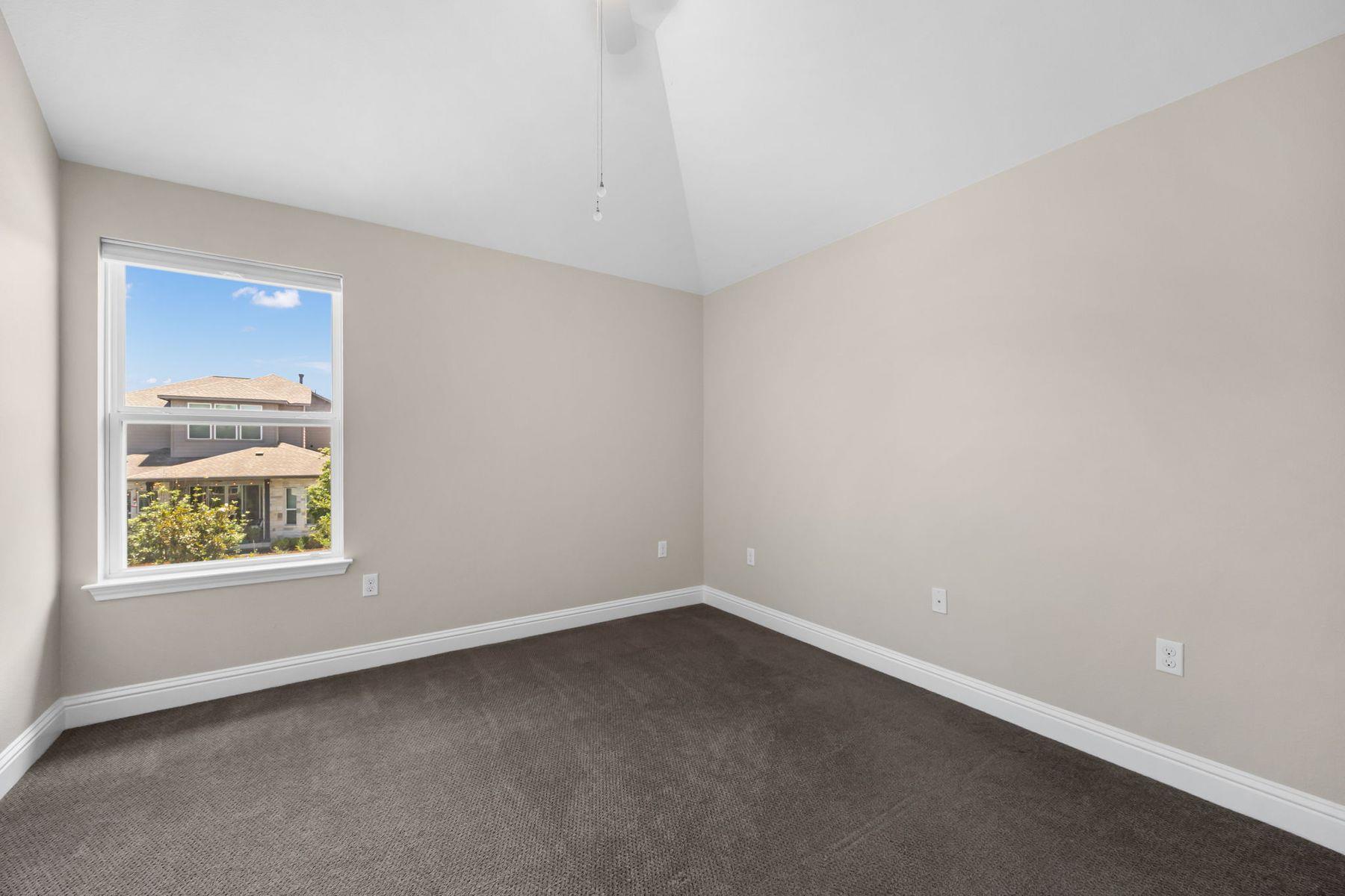 5221 Rain Lily DR