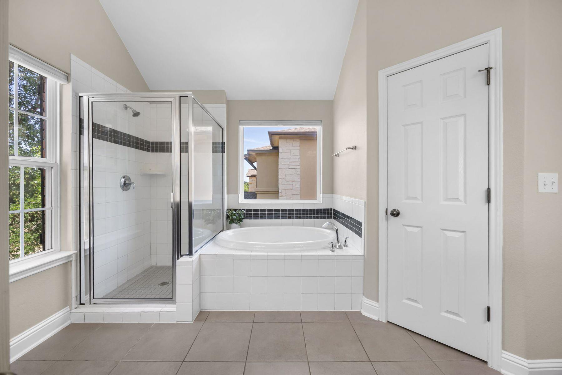 5221 Rain Lily DR