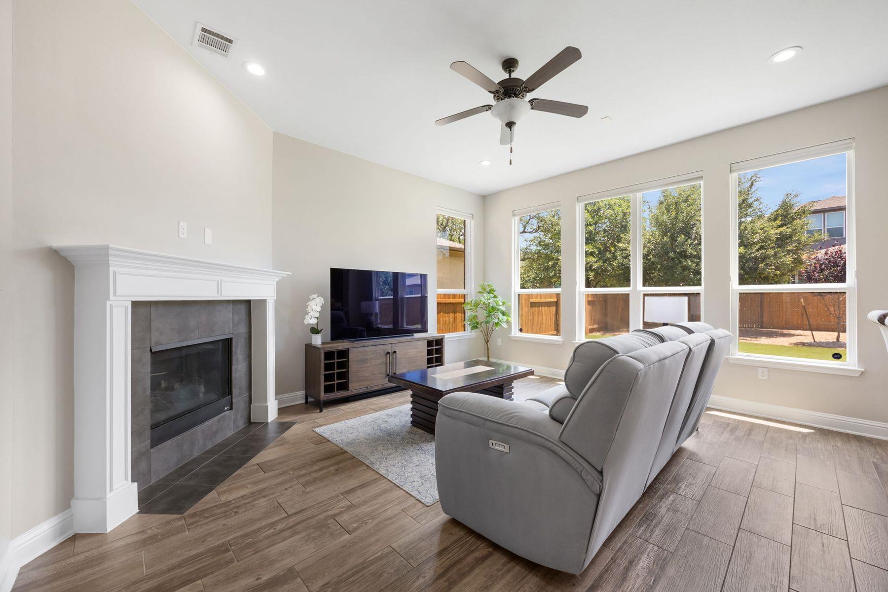 5221 Rain Lily DR