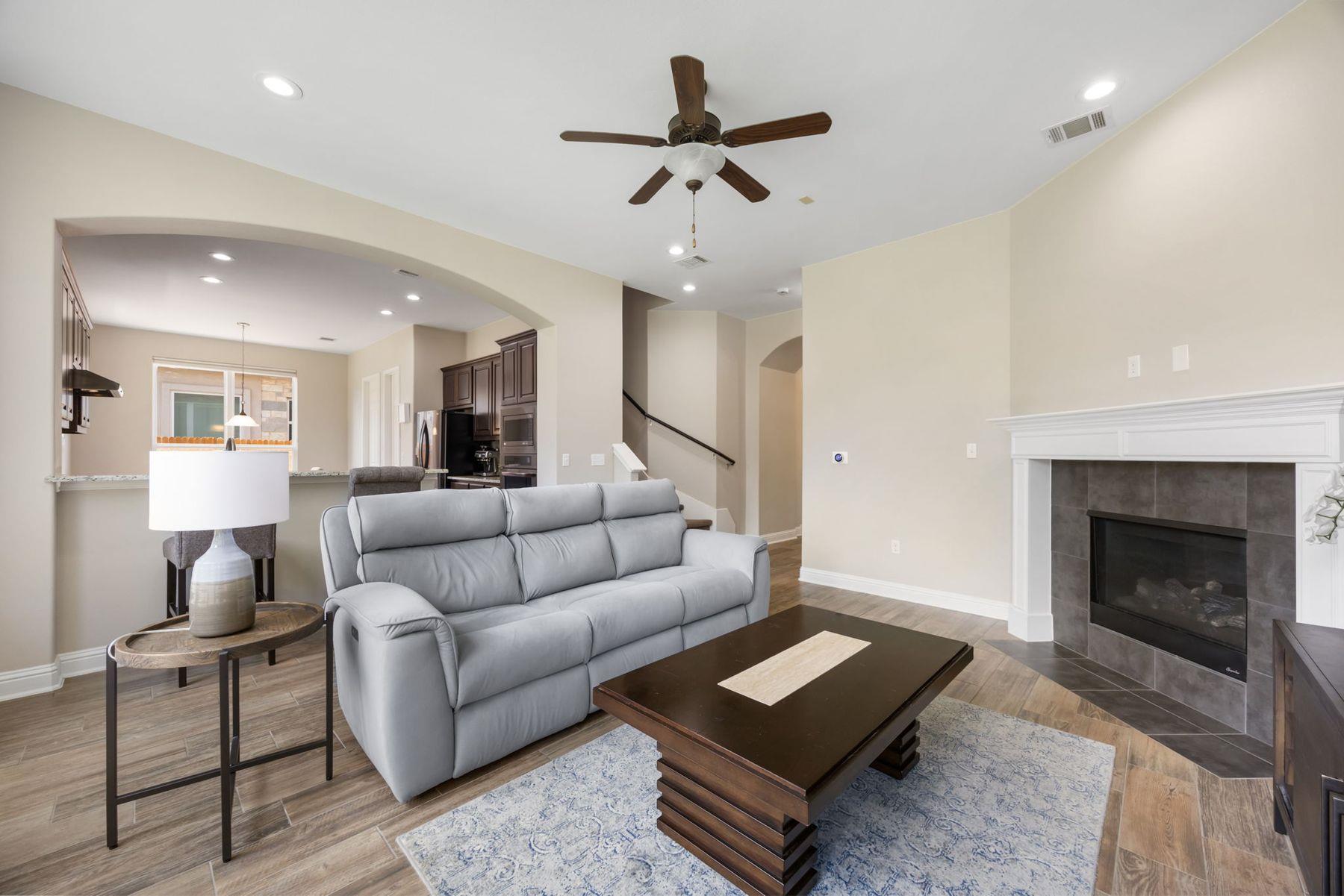 5221 Rain Lily DR