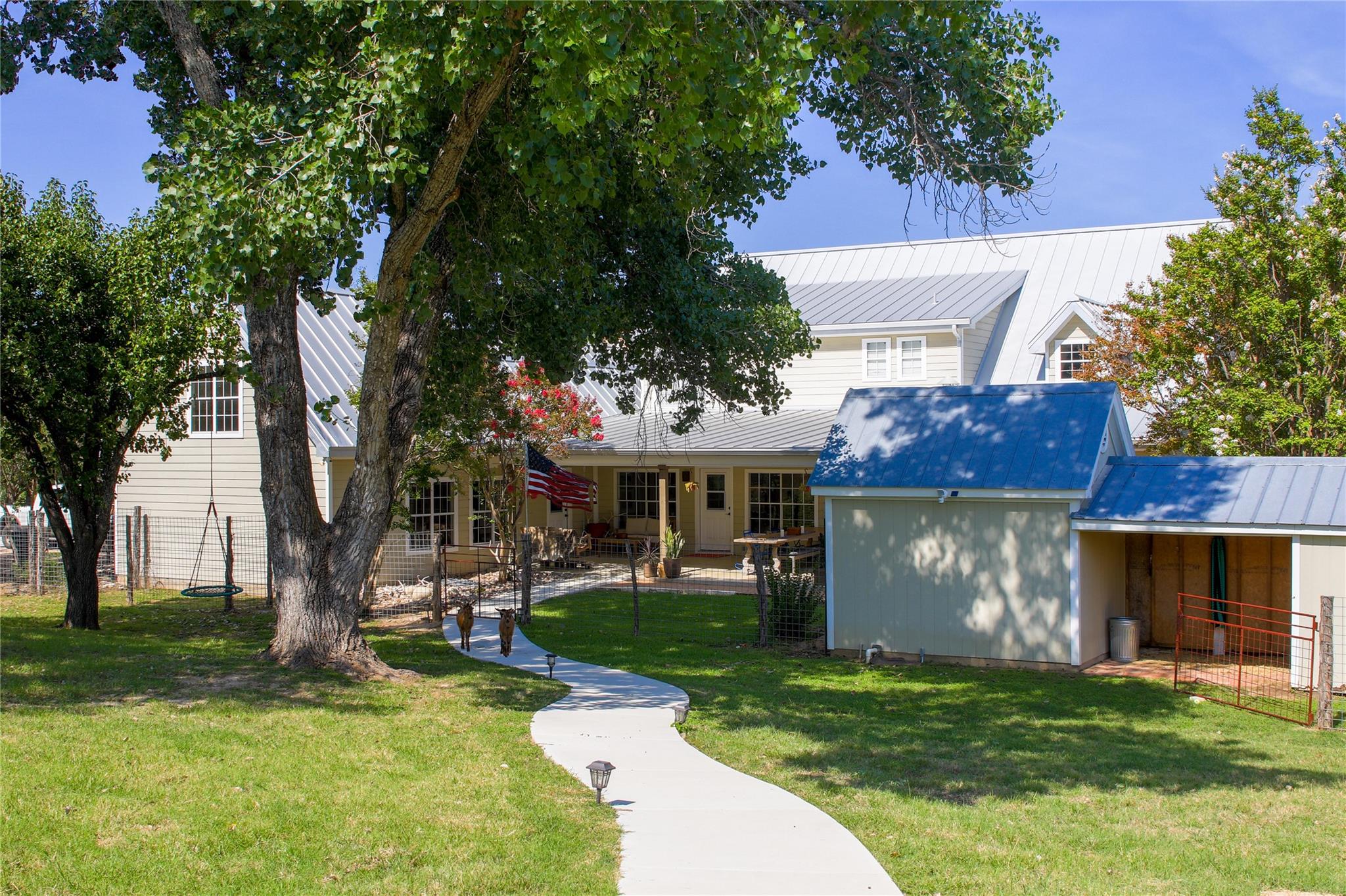 405 Frederick RD