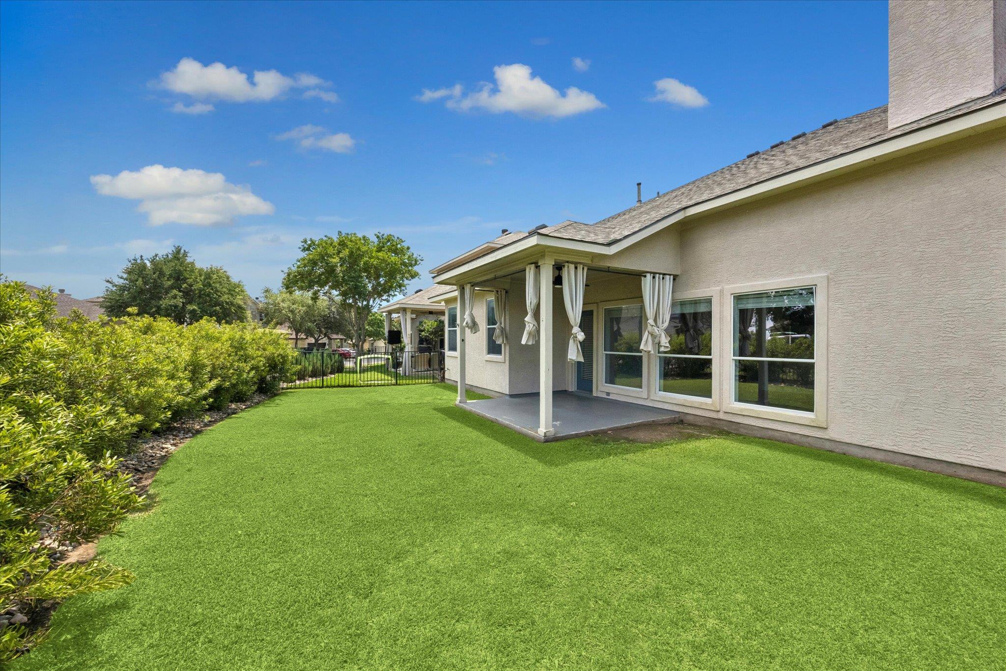 43 White Magnolia CIR