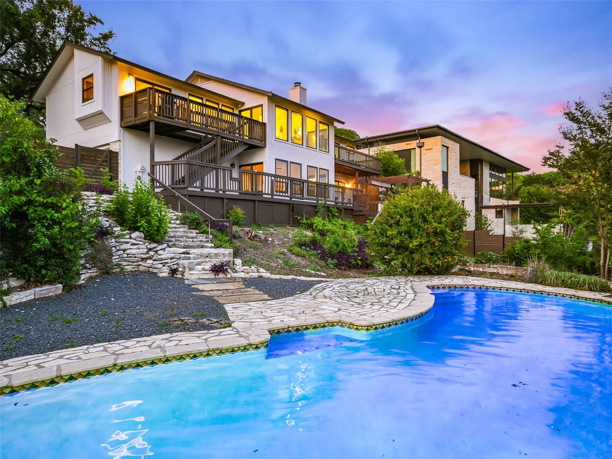1304 Canoe Brook DR