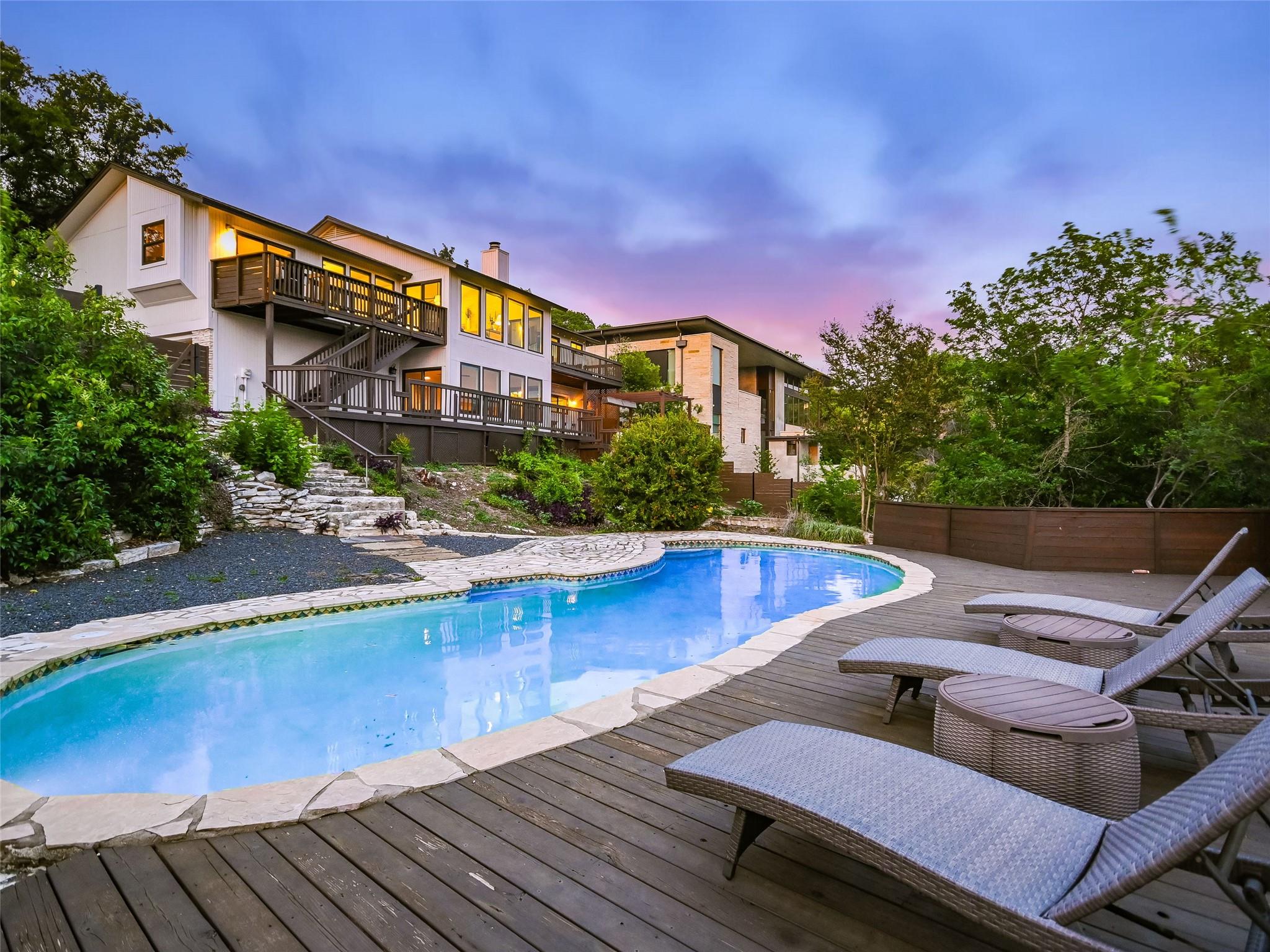 1304 Canoe Brook DR