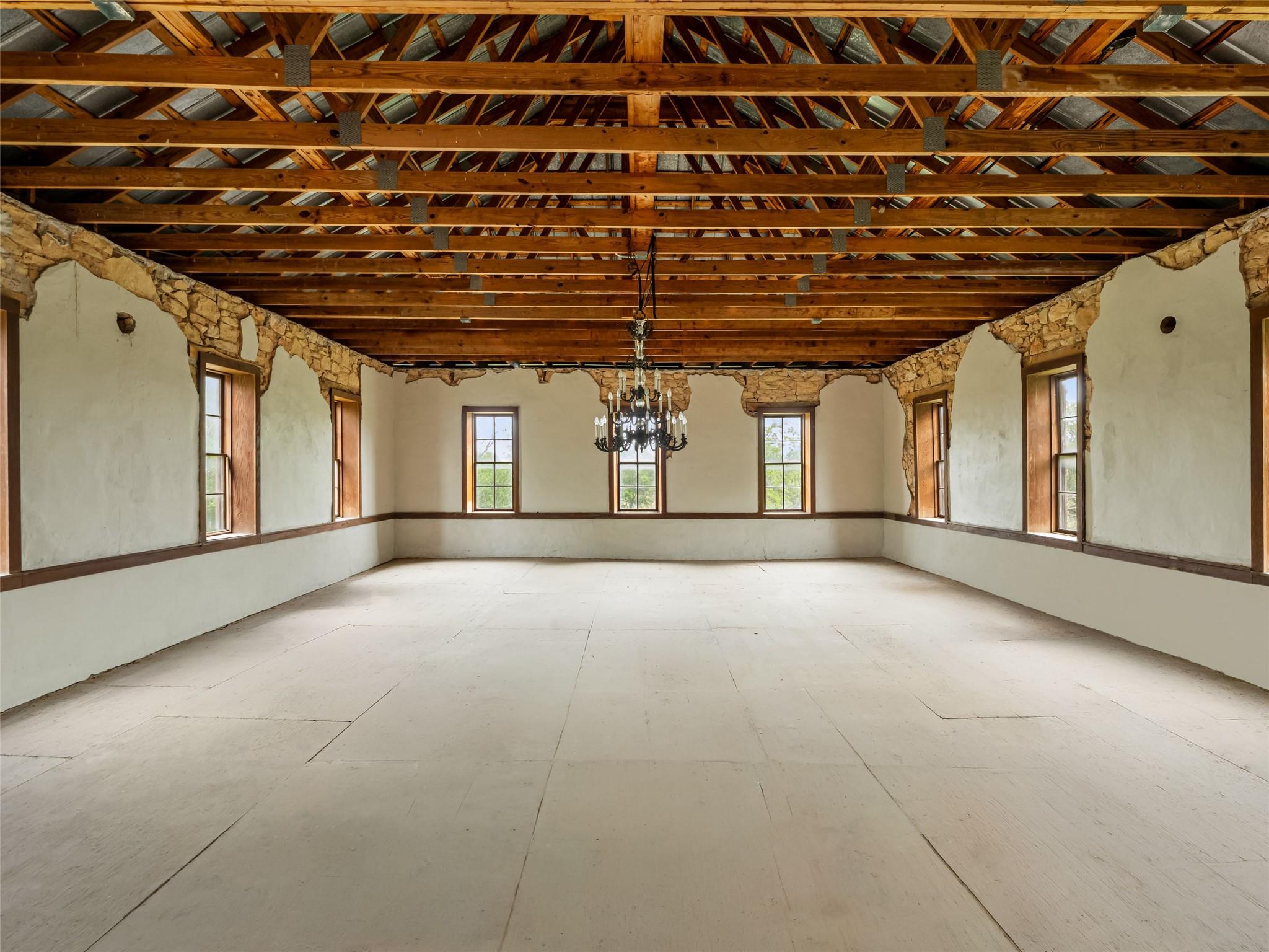 426 E Ranch Road 962 East