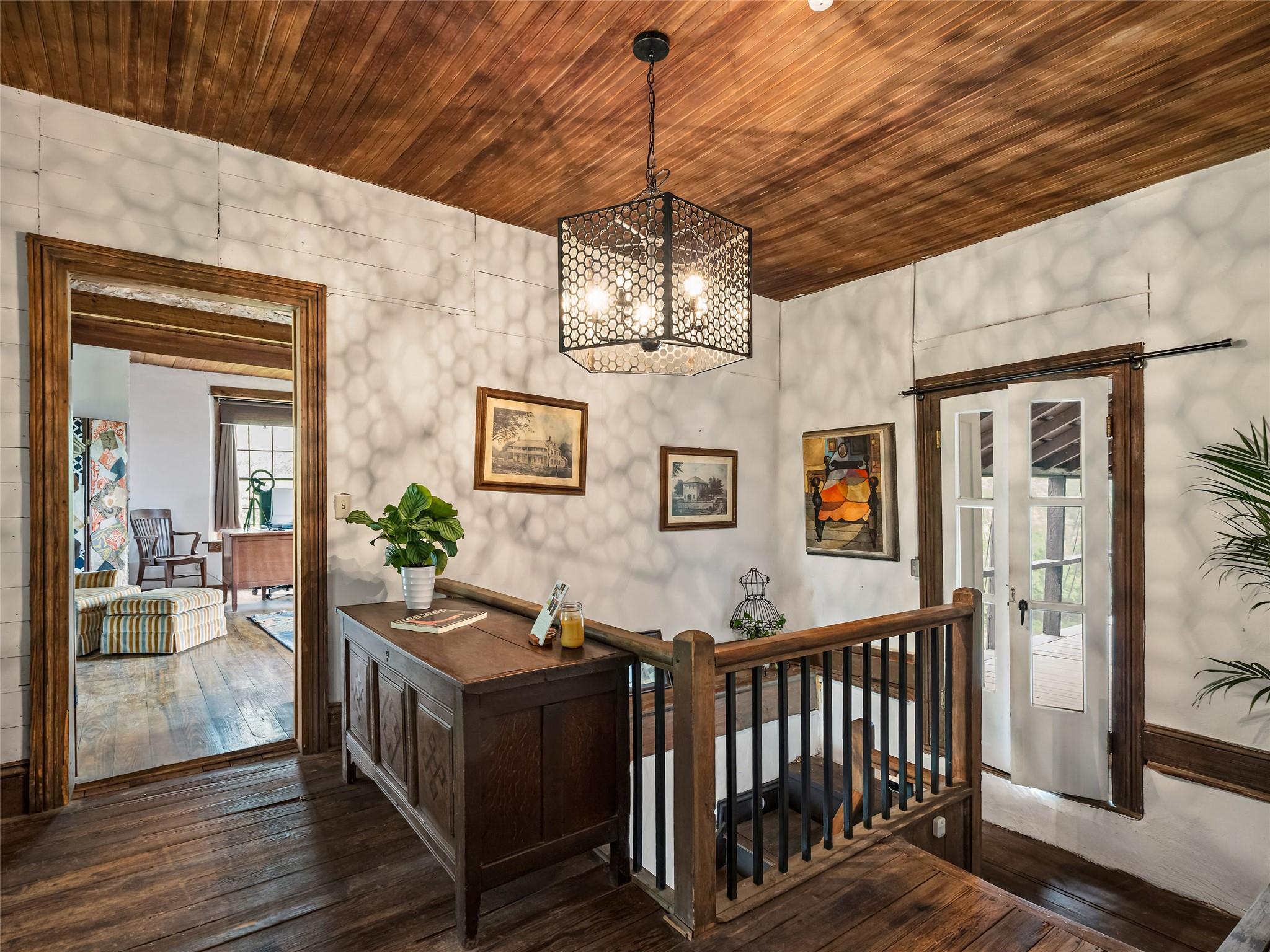 426 E Ranch Road 962 East