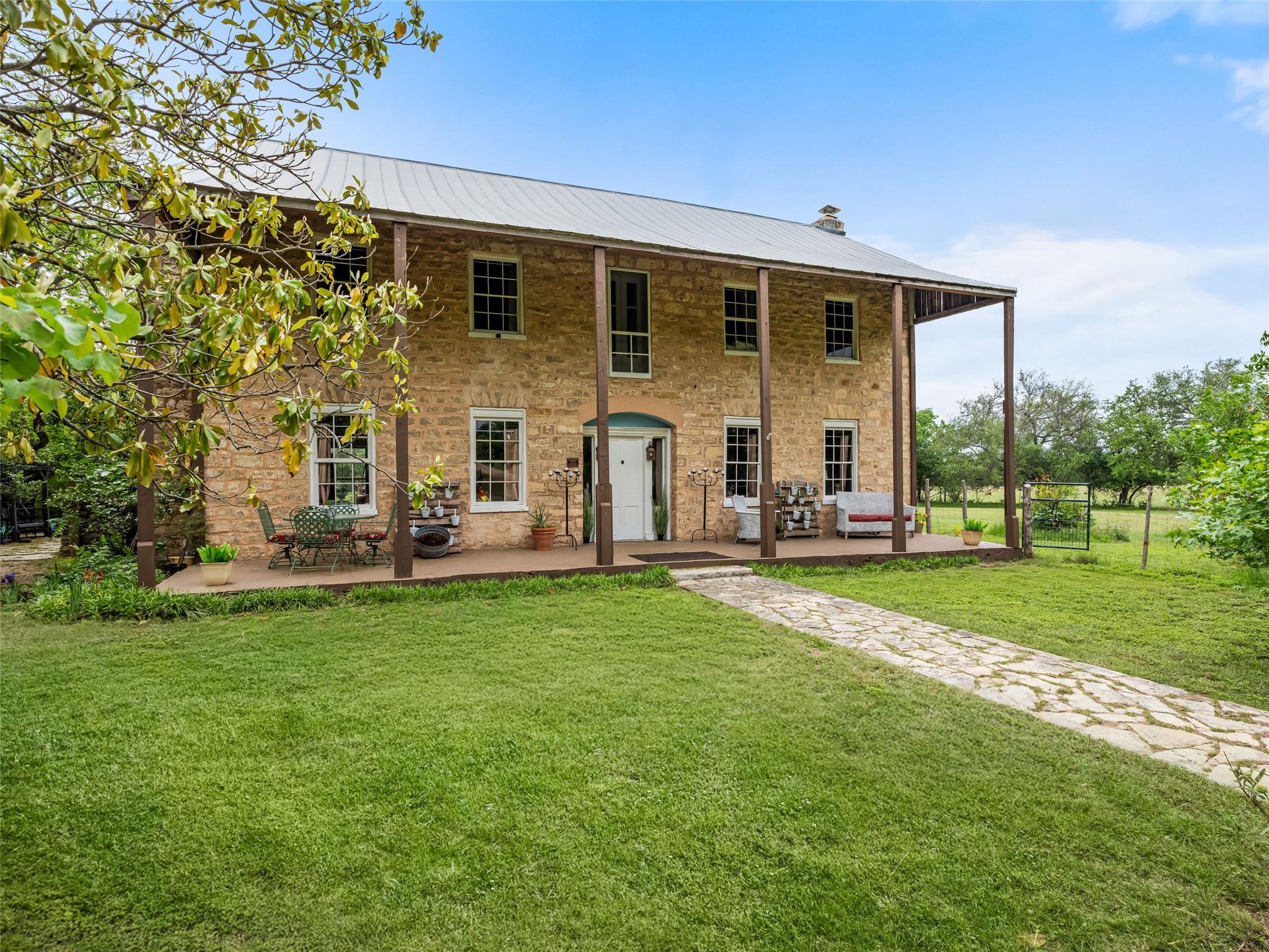 426 E Ranch Road 962 East