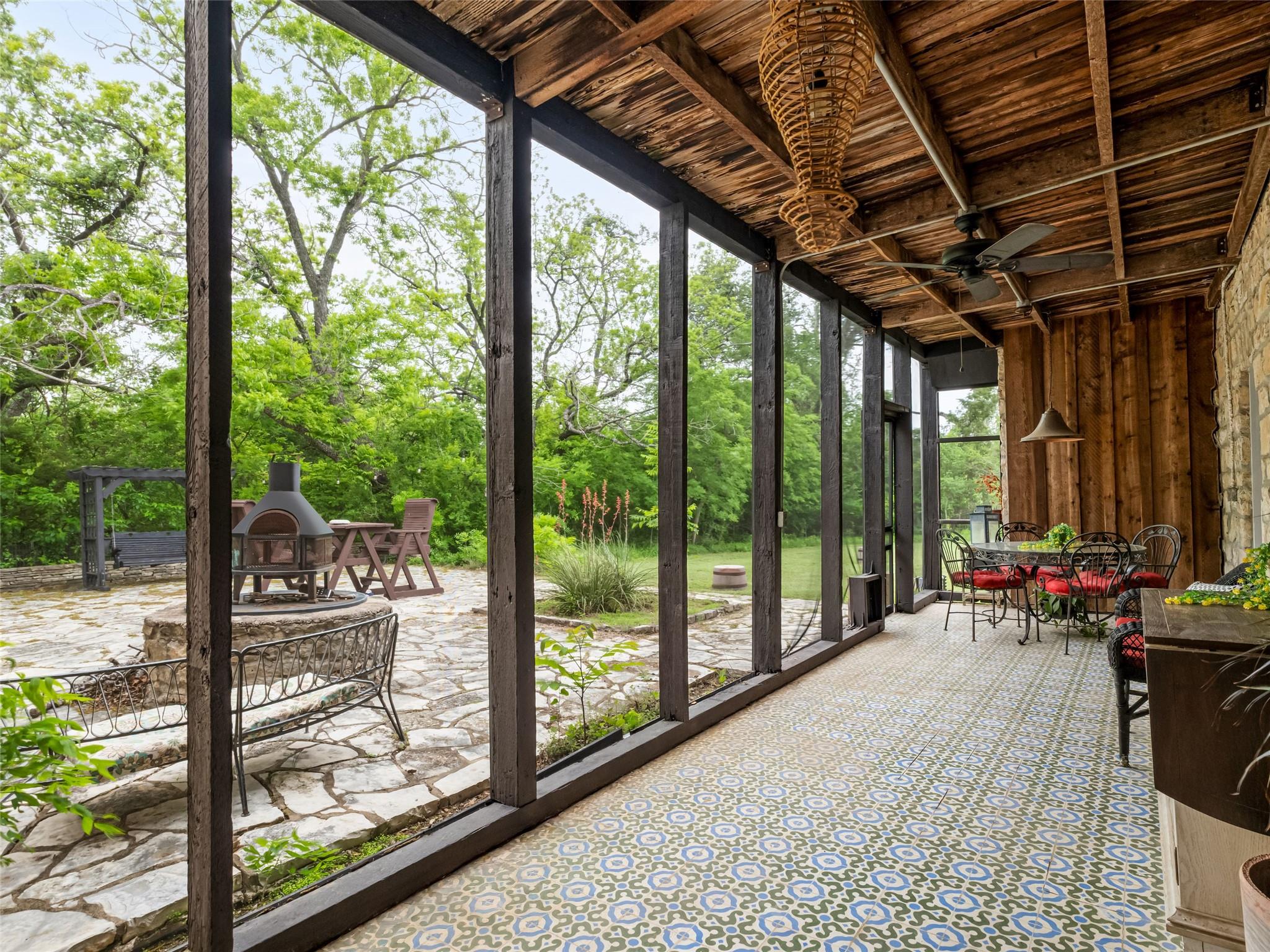 426 E Ranch Road 962 East