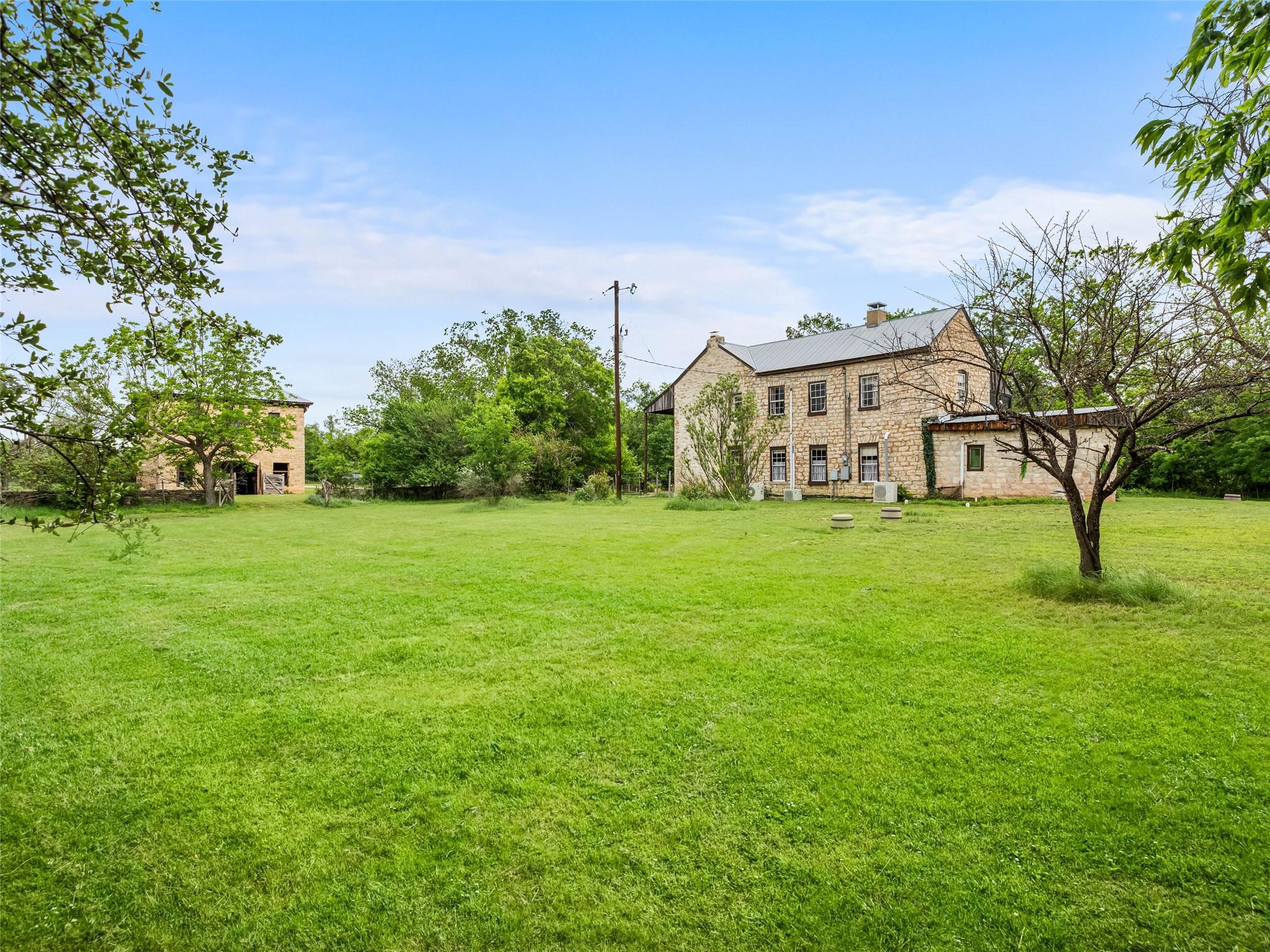 426 E Ranch Road 962 East