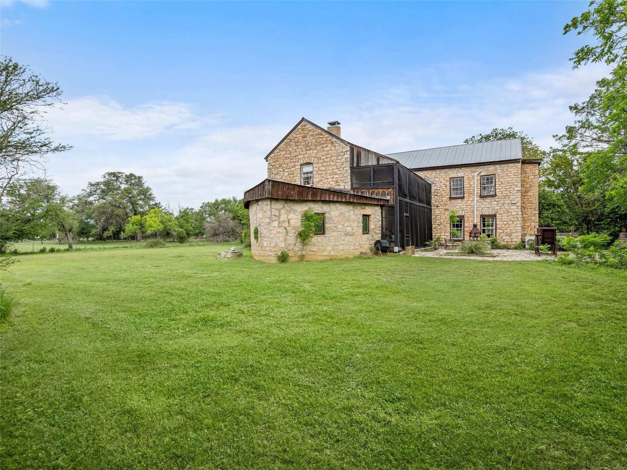426 E Ranch Road 962 East