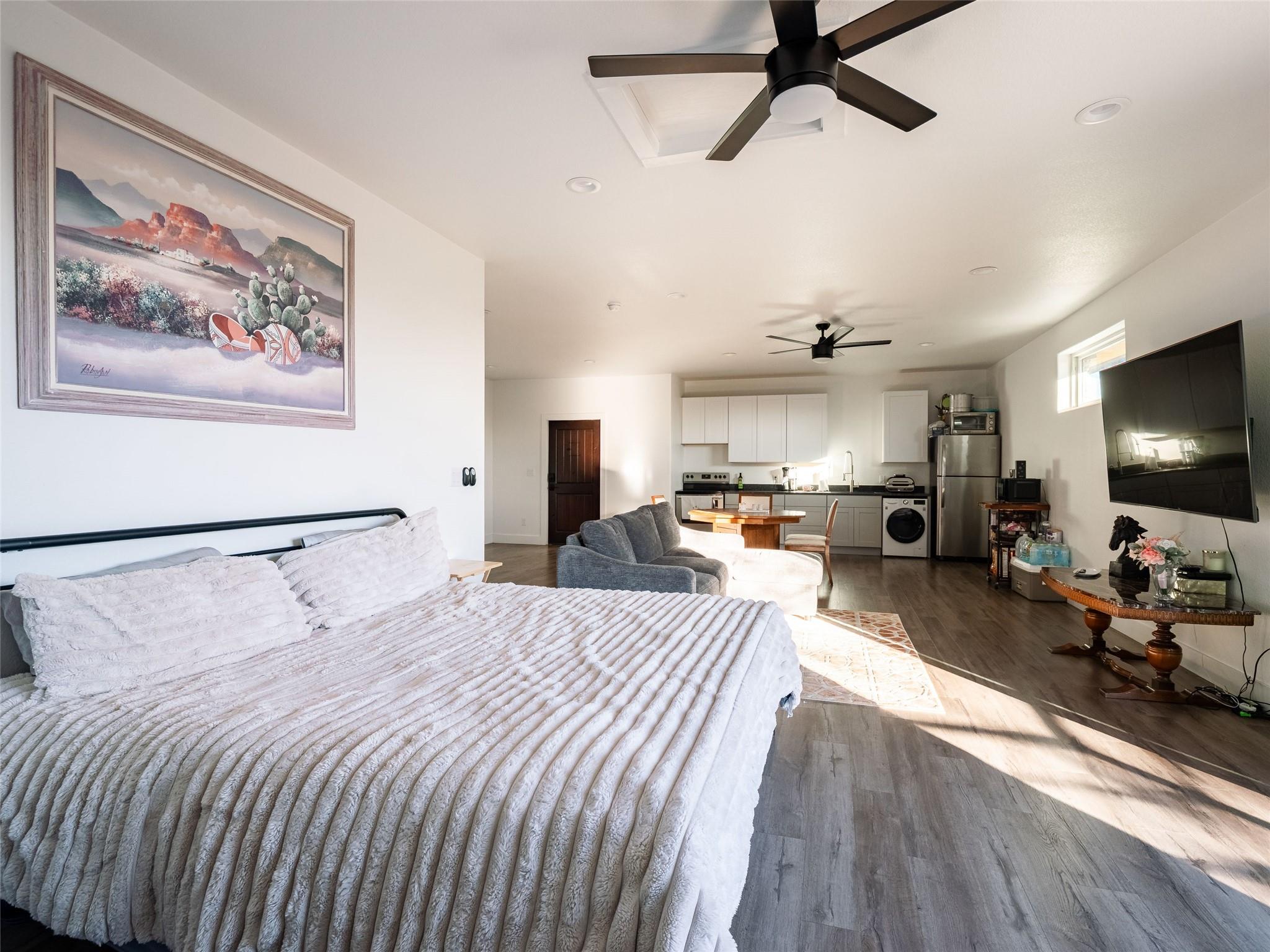 435 Gardenia DR