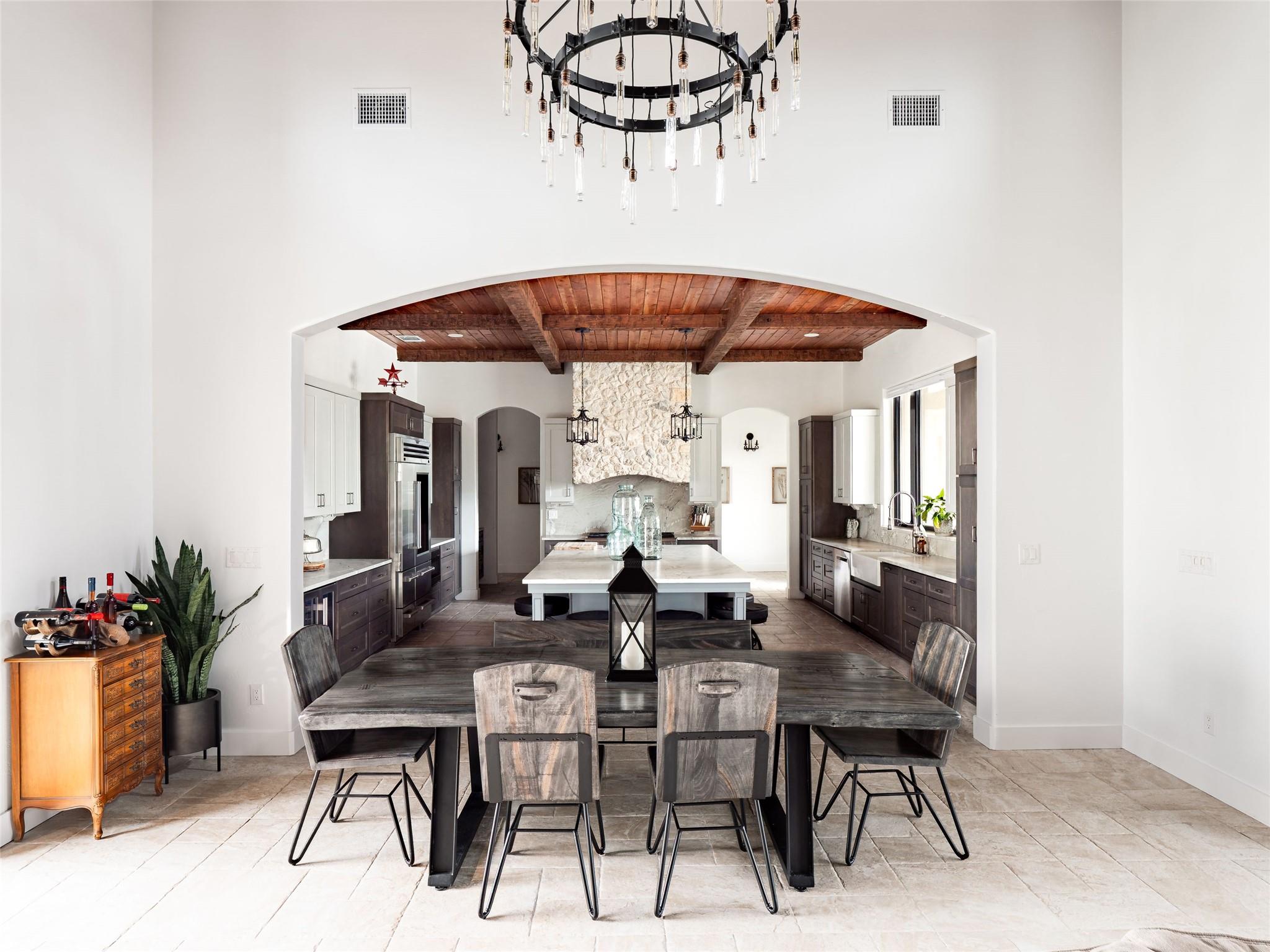 435 Gardenia DR
