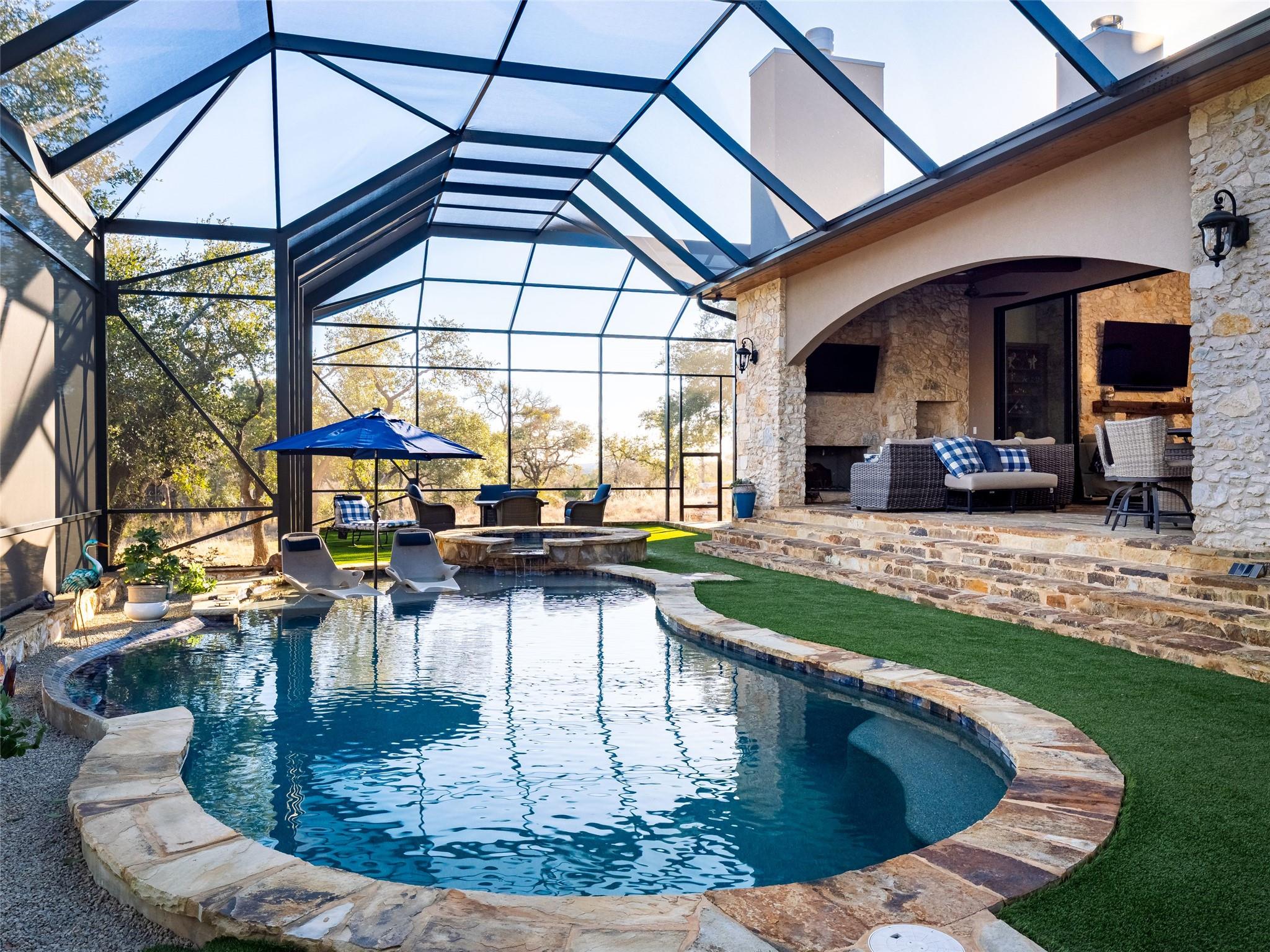 435 Gardenia DR