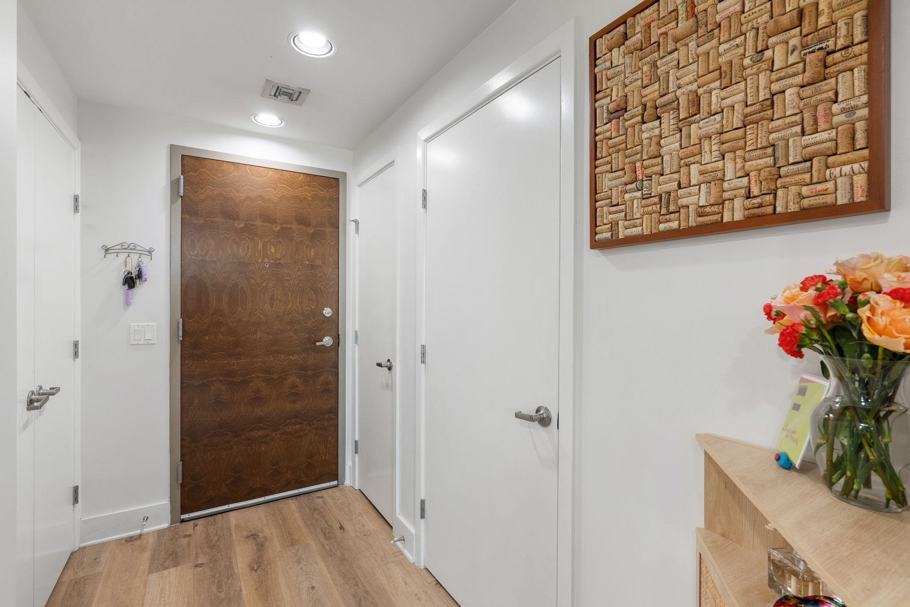300 Bowie ST # 1006