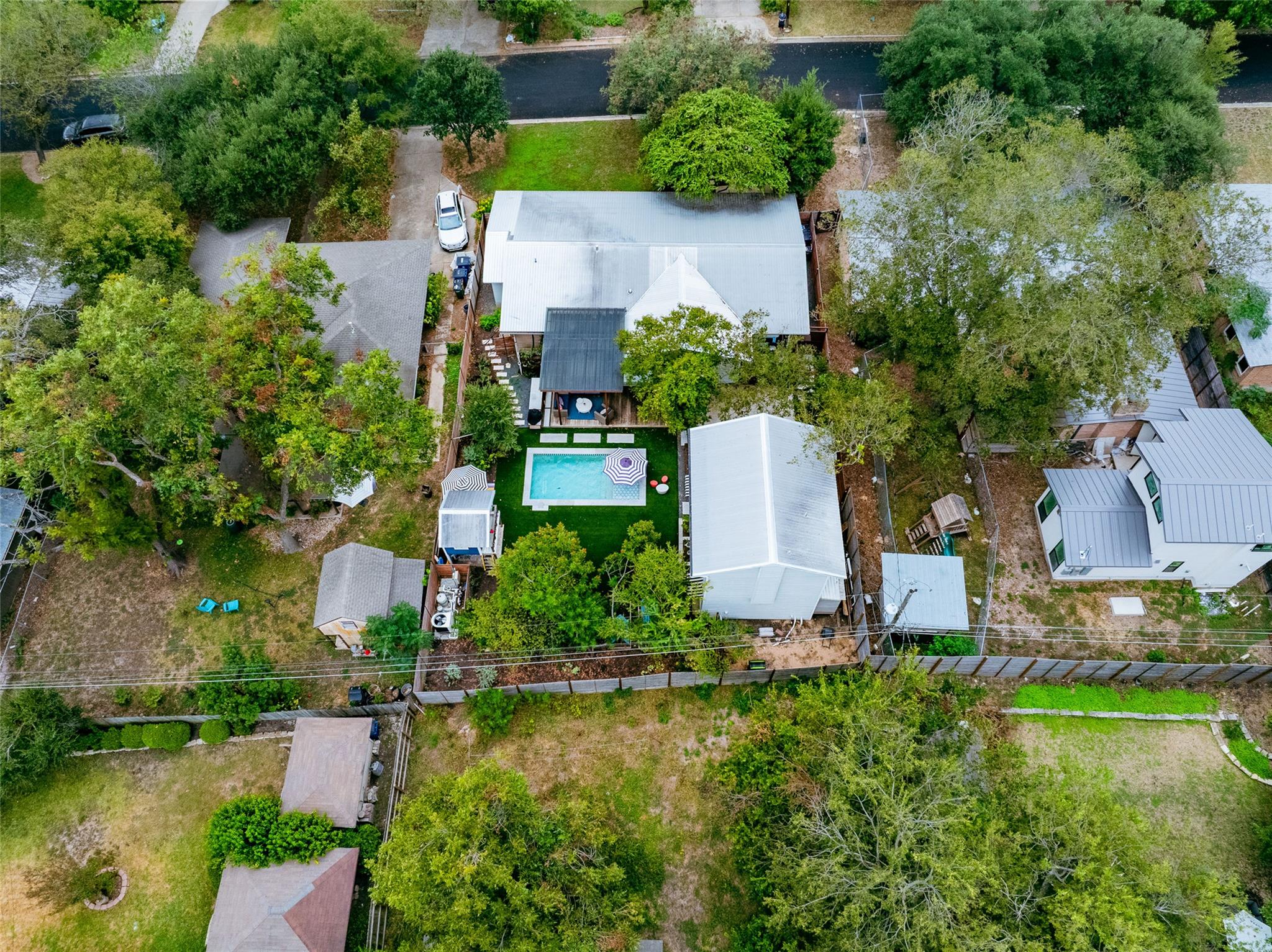 1600 Larkwood DR